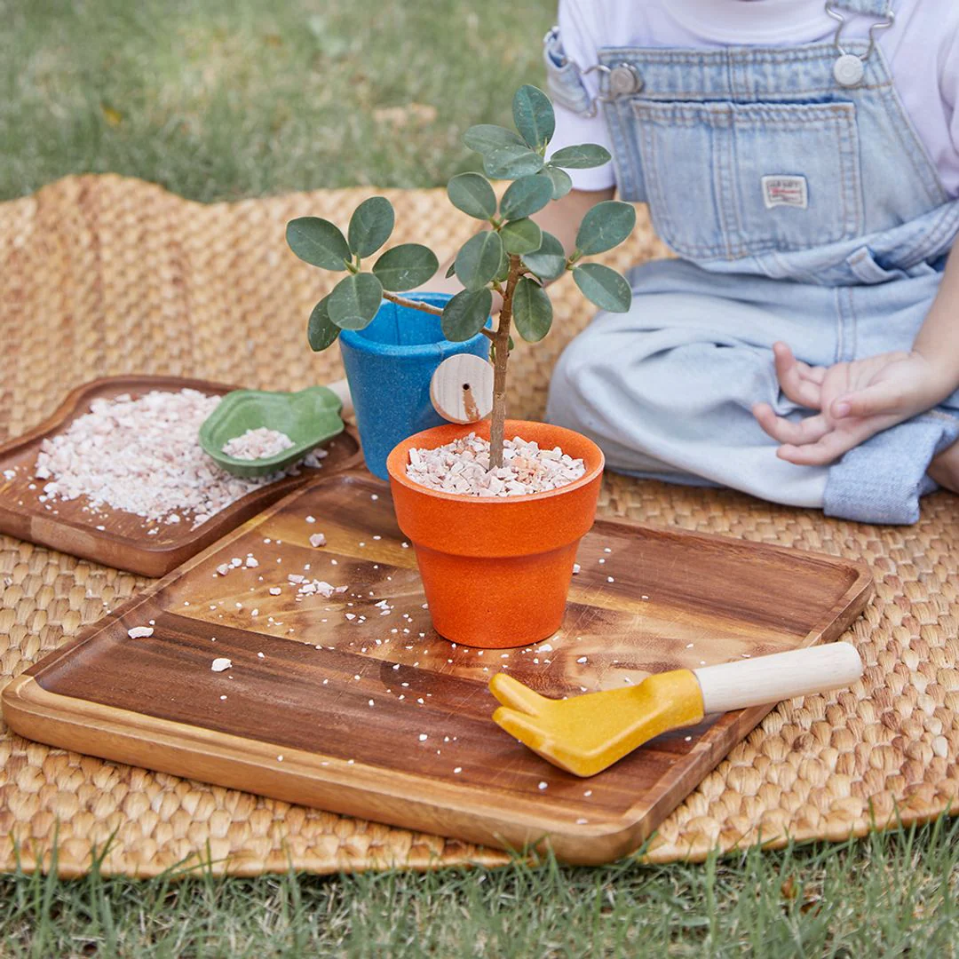 PlanToys Gardening Set - Image 4