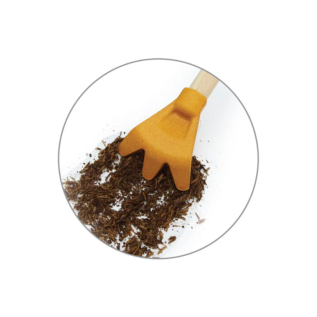 PlanToys Gardening Set - Image 9