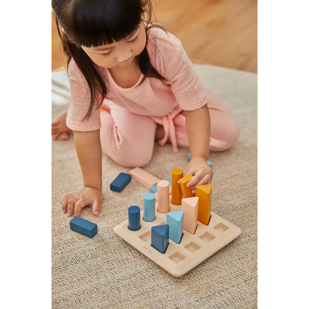 PlanToys Geometric Peg Board - Orchard - Image 4