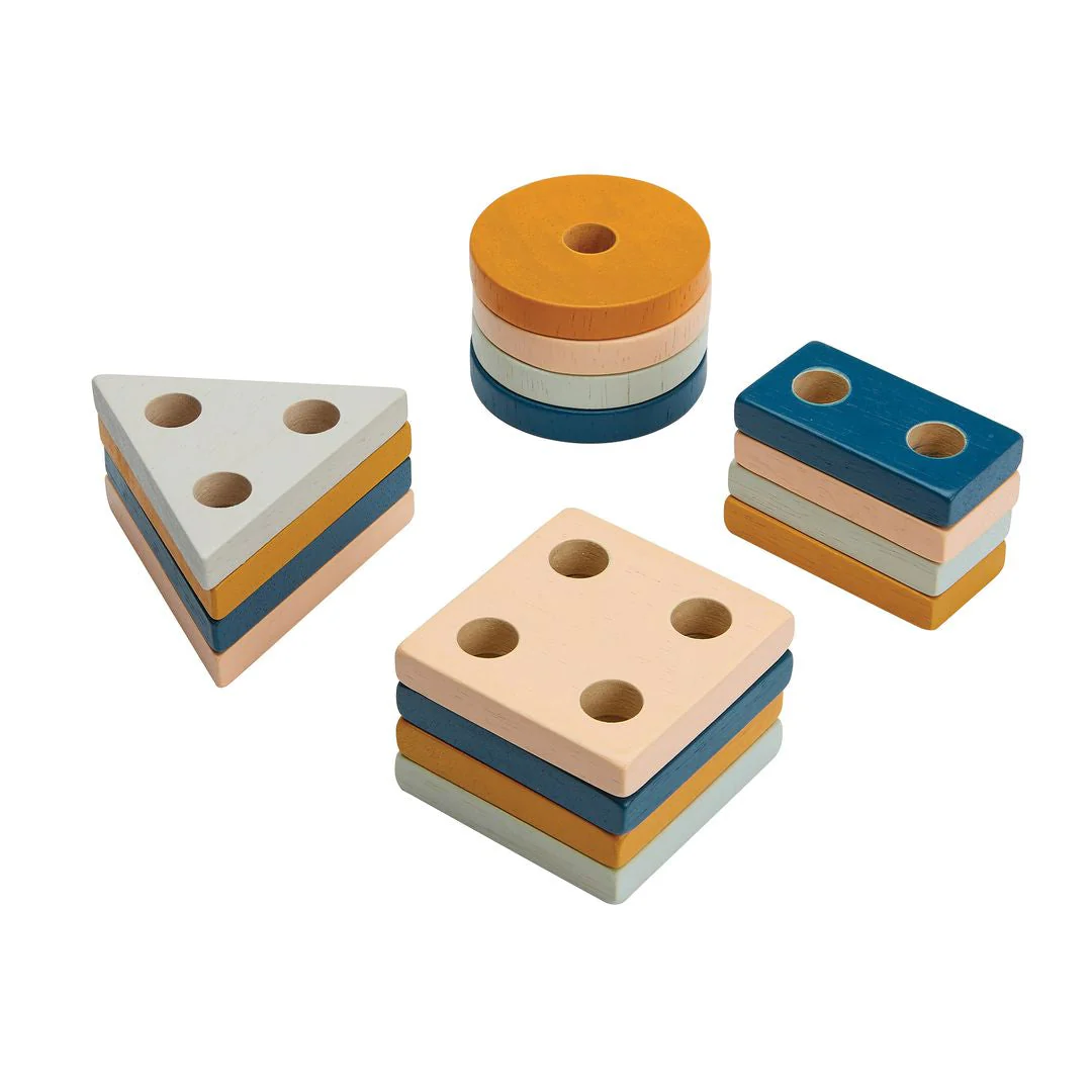 PlanToys Geometric Sorting Board - Orchard - Image 9