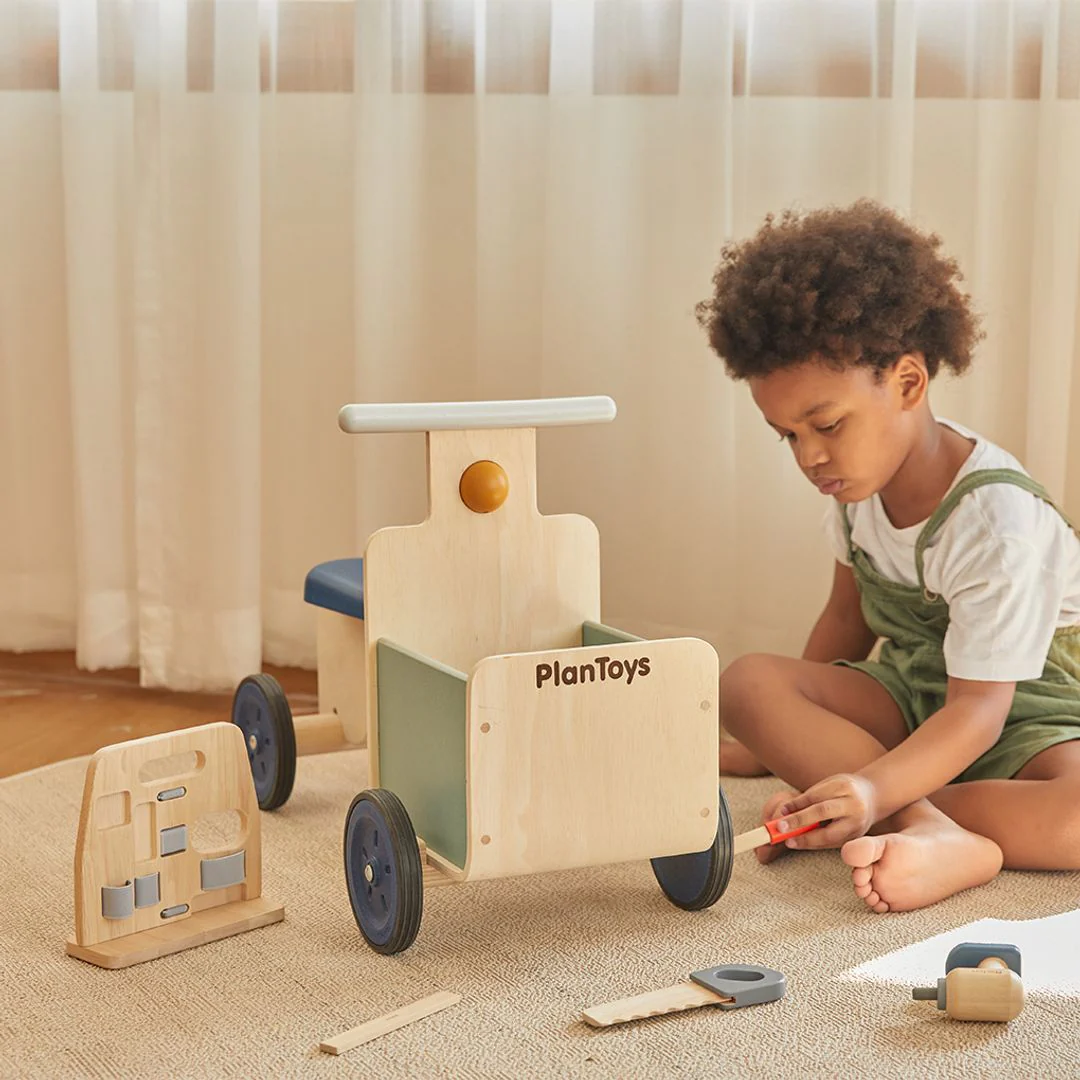 PlanToys Handy Carpenter Set - Image 4