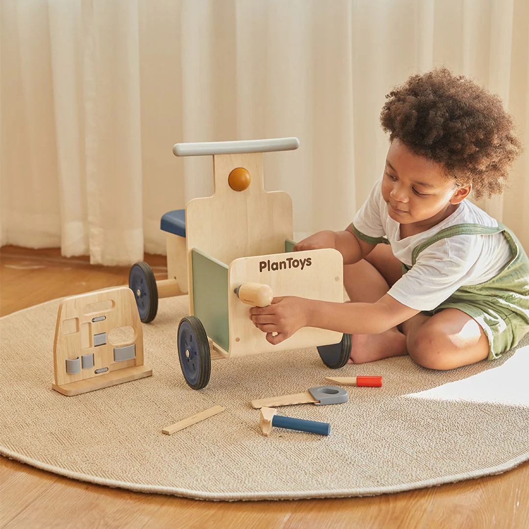 PlanToys Handy Carpenter Set - Image 5