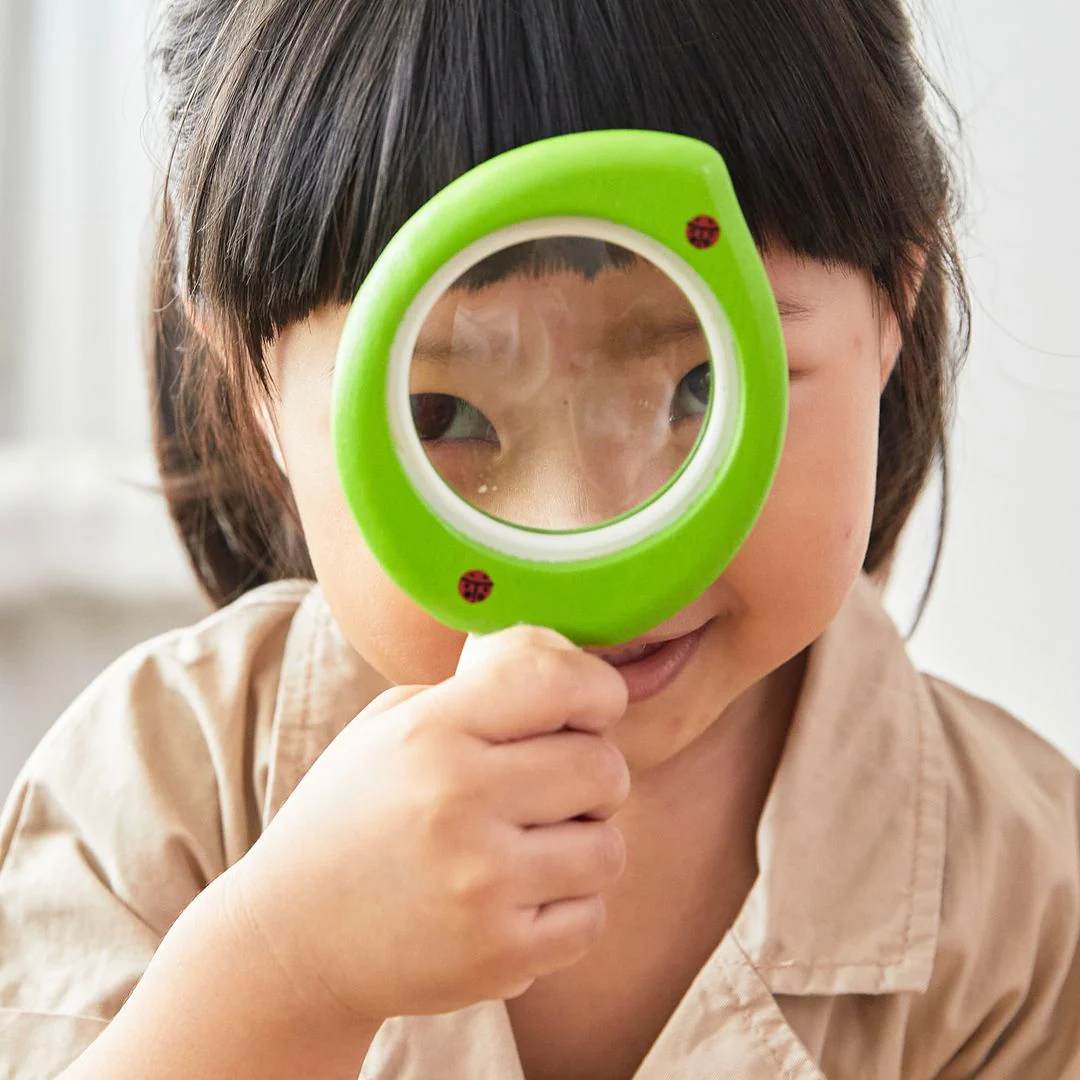 PlanToys Leaf Magnifier - Image 4