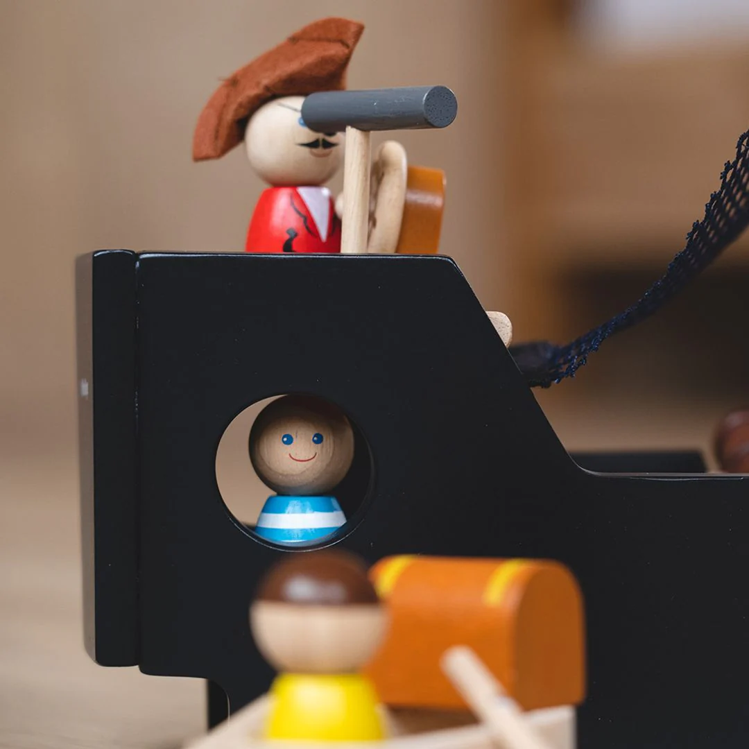 PlanToys Pirate Ship - Image 6