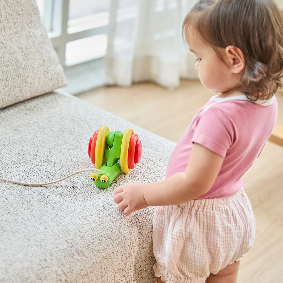 PlanToys Pull Along Snail - Image 2