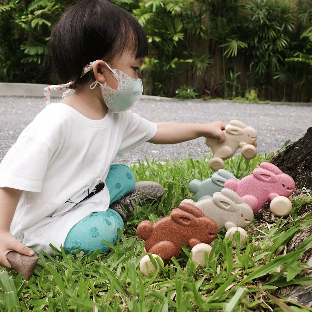 PlanToys Push Along Bunny - Grey - Image 6