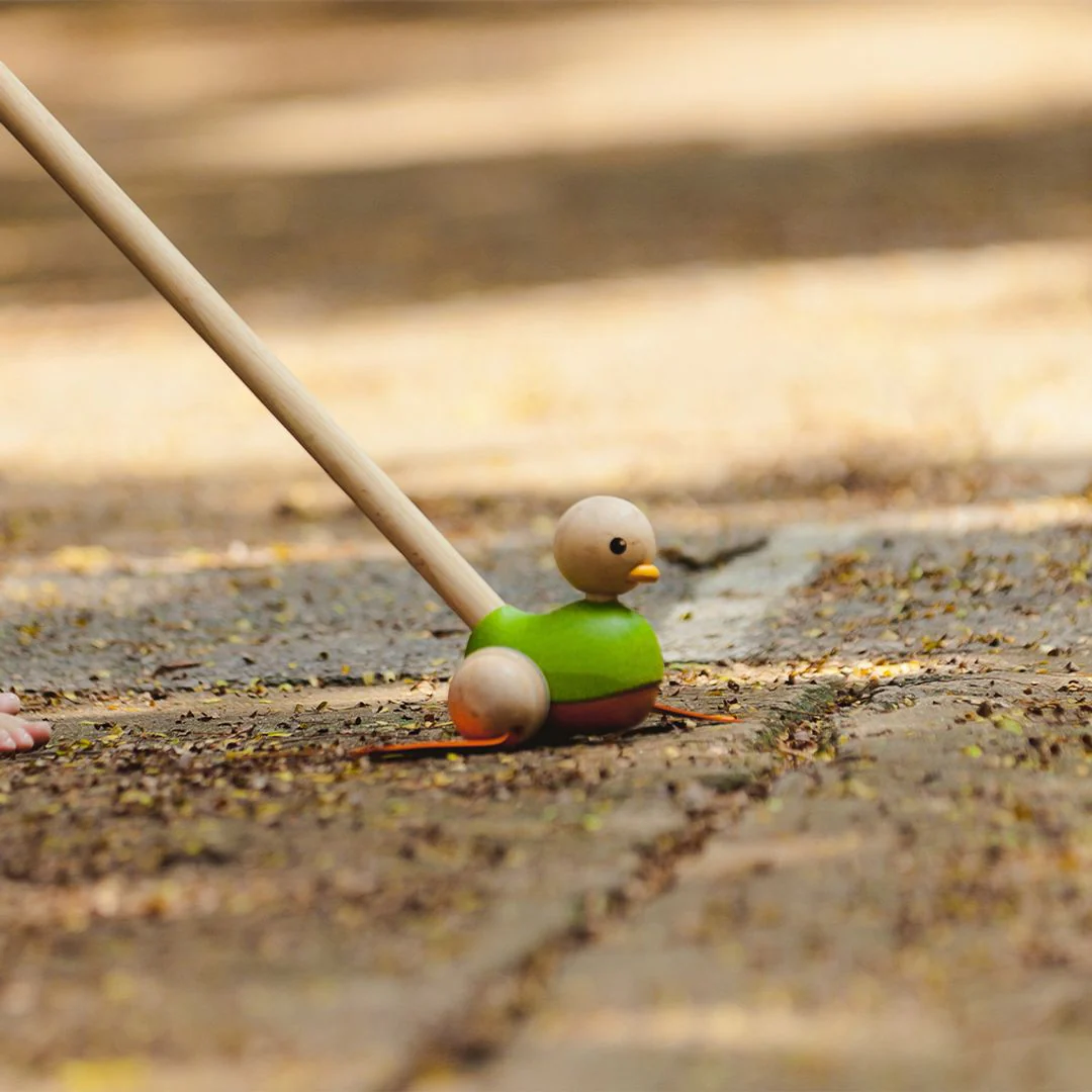 PlanToys Push Along Duck - Image 4