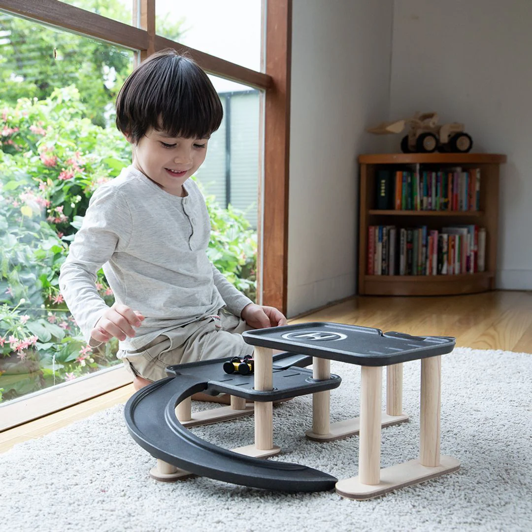 PlanToys Race N Play Parking Garage - Image 5