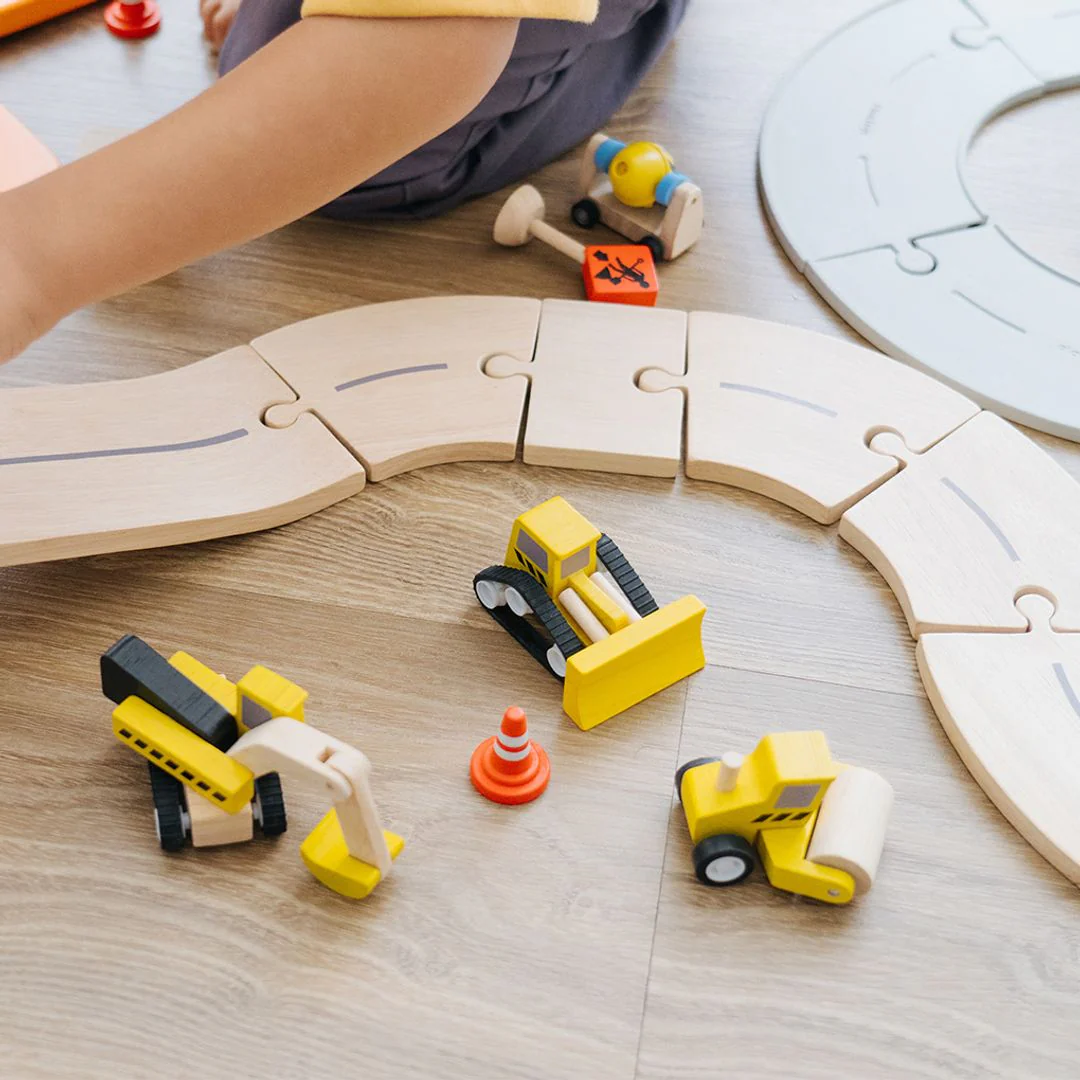PlanToys Road Construction Set - Image 5