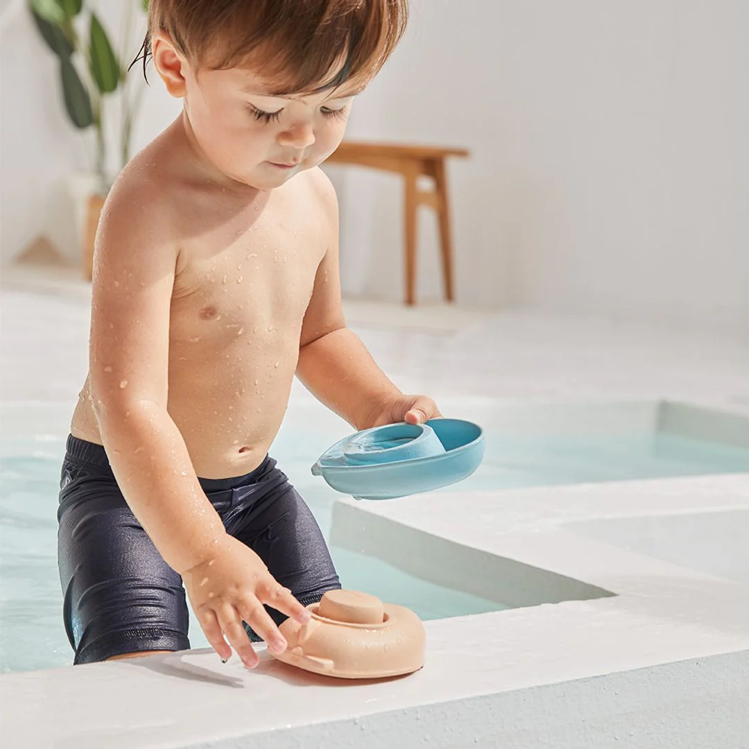 PlanToys Rubber Convertible Boat - Pastel Orange - Image 6