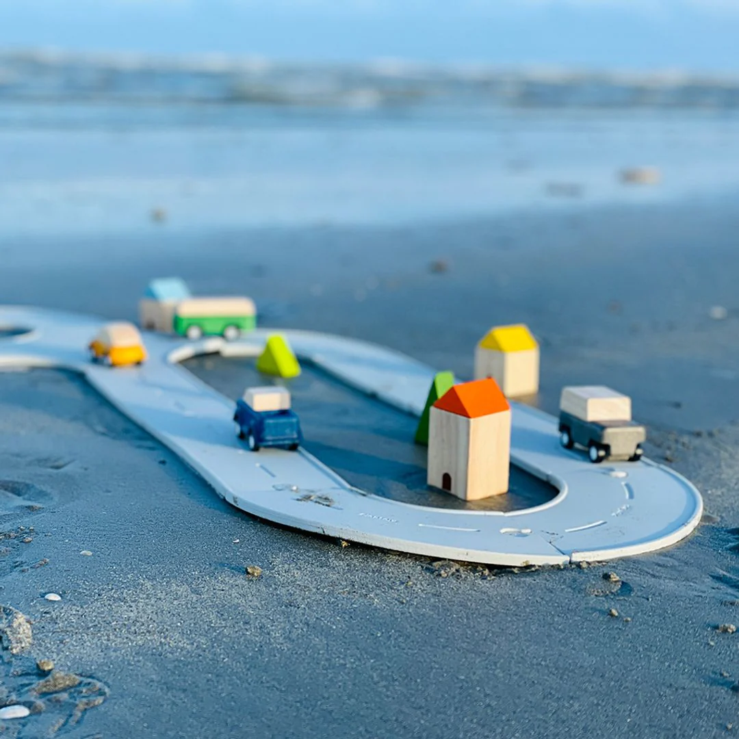 PlanToys Rubber Road & Rail Set - Medium - Image 6