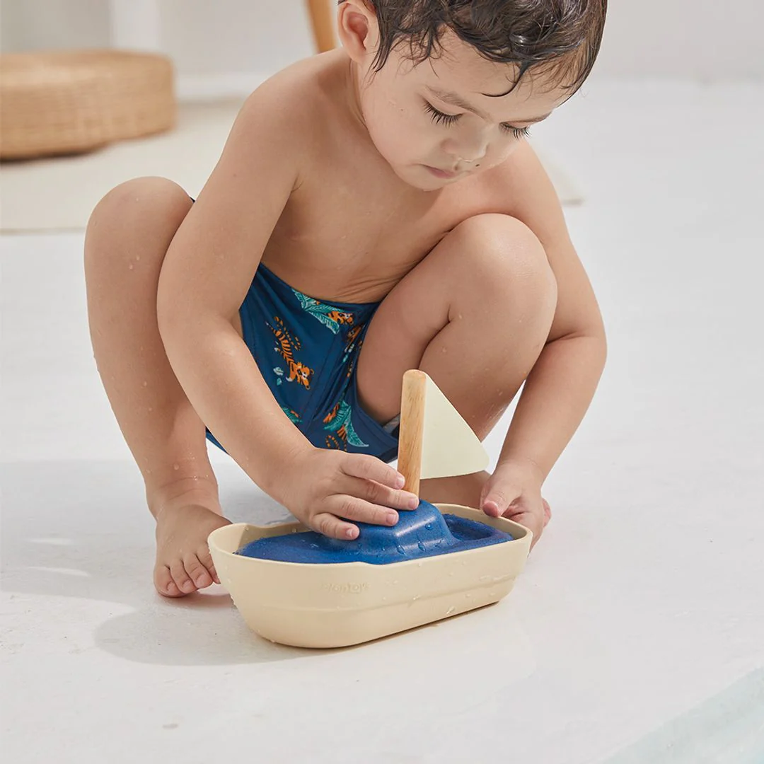 PlanToys Sailboat - Image 3