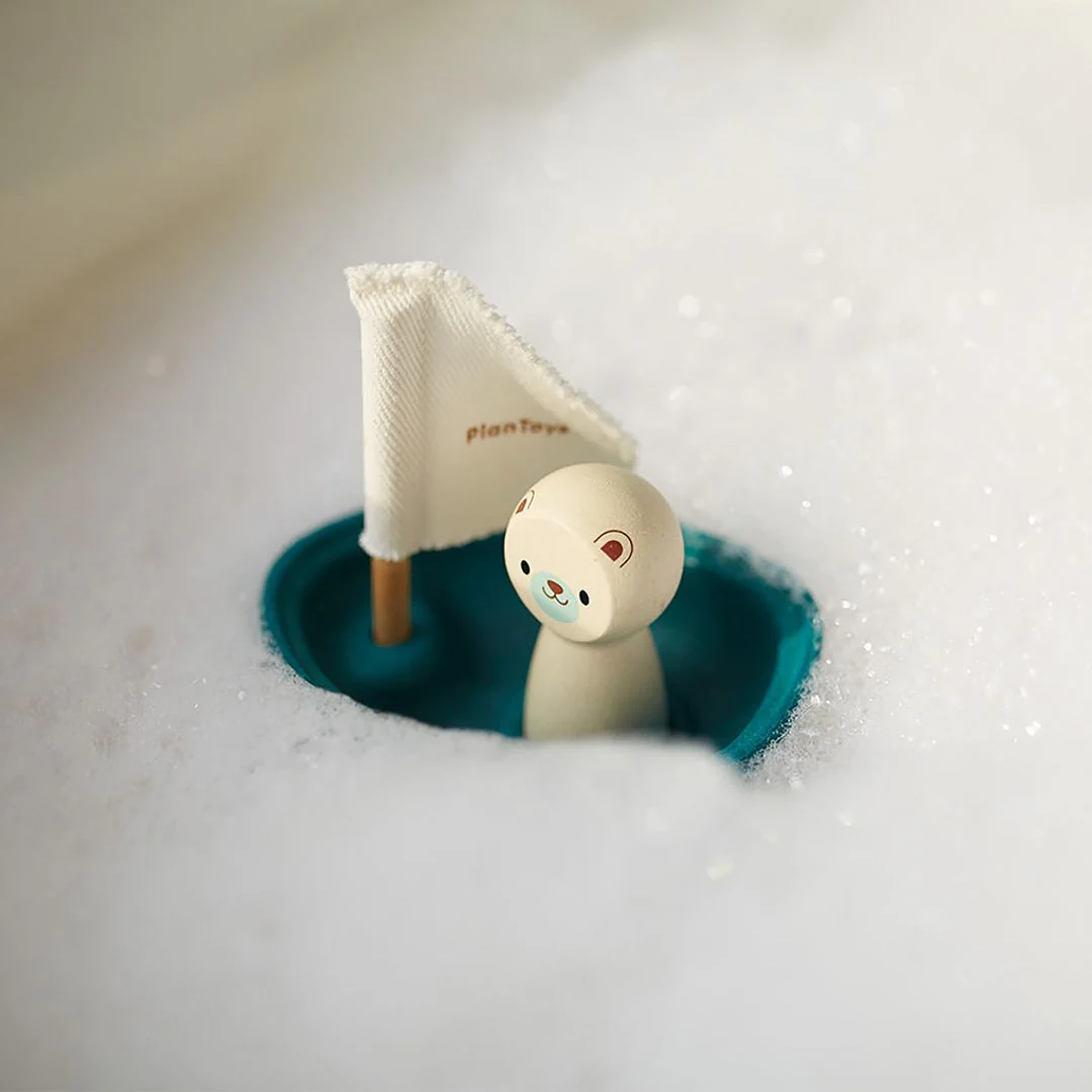 PlanToys Sailing Boat - Polar Bear - Image 4