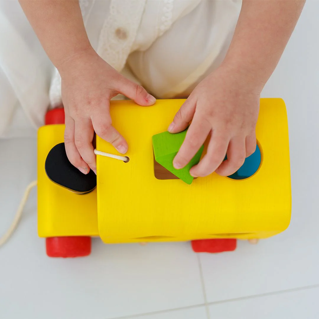 PlanToys Sorting Bus - Image 4