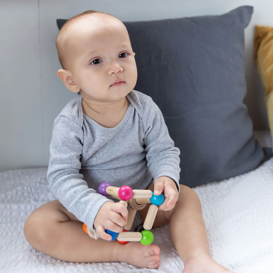 PlanToys Square Clutching Toy - Image 2