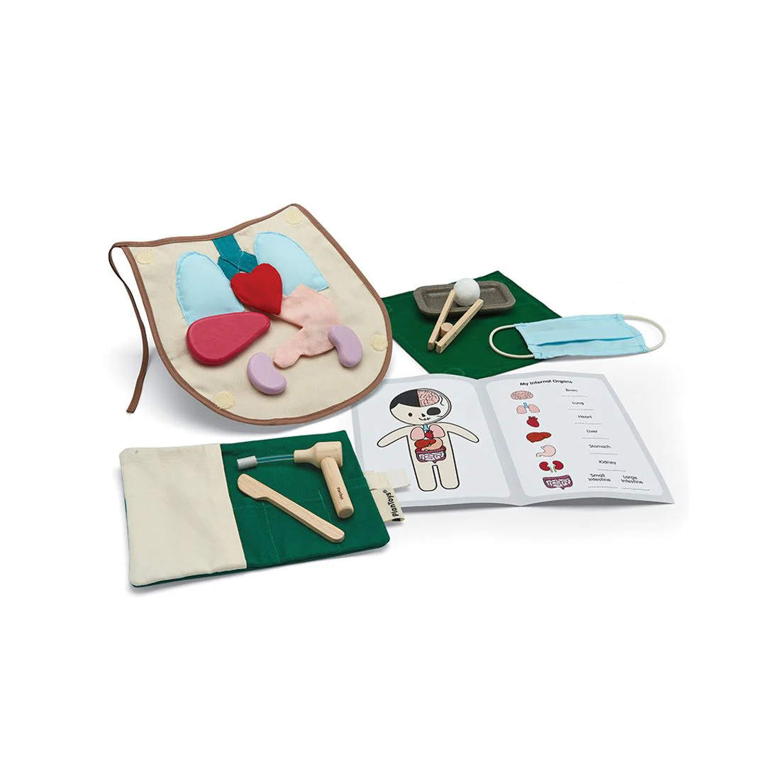 PlanToys Surgeon Set - Image 8