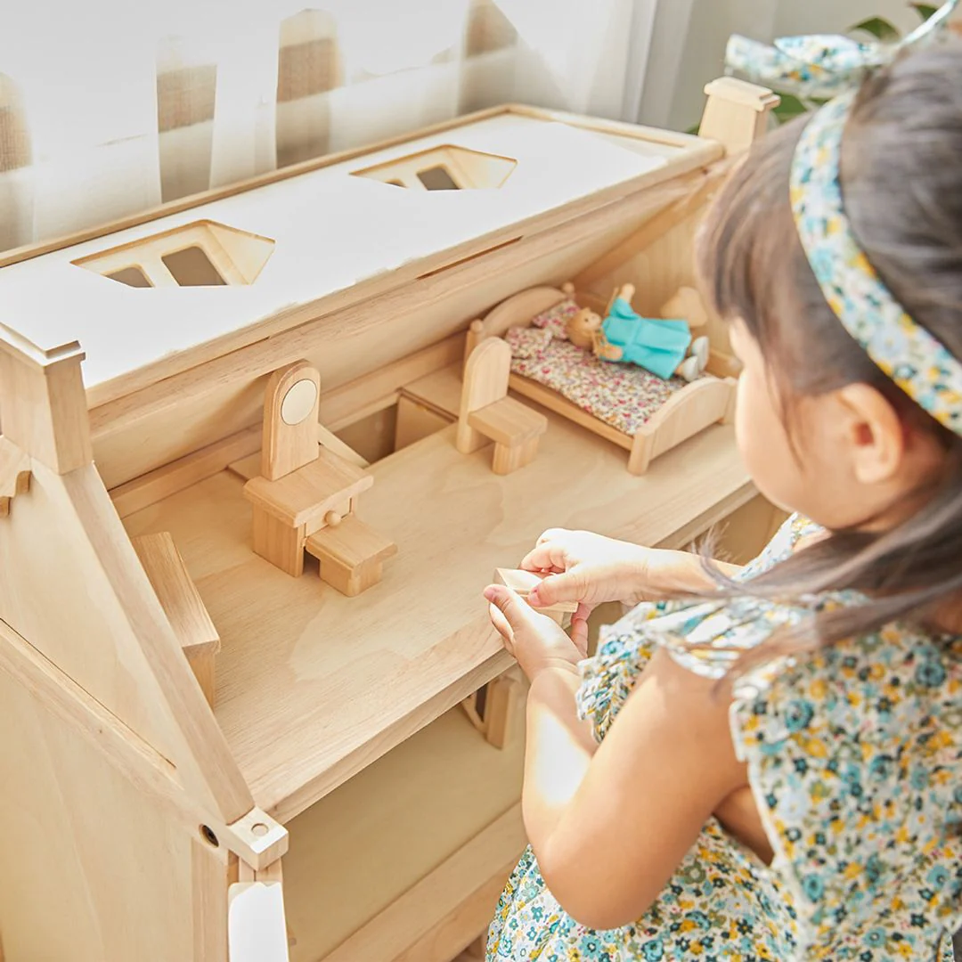 PlanToys Victorian Dollhouse - Image 5