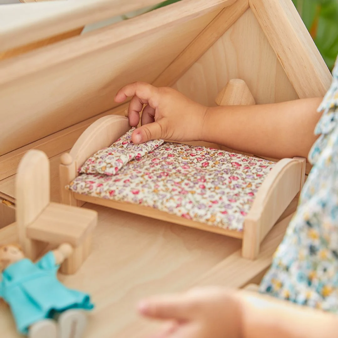PlanToys Victorian Dollhouse - Image 8