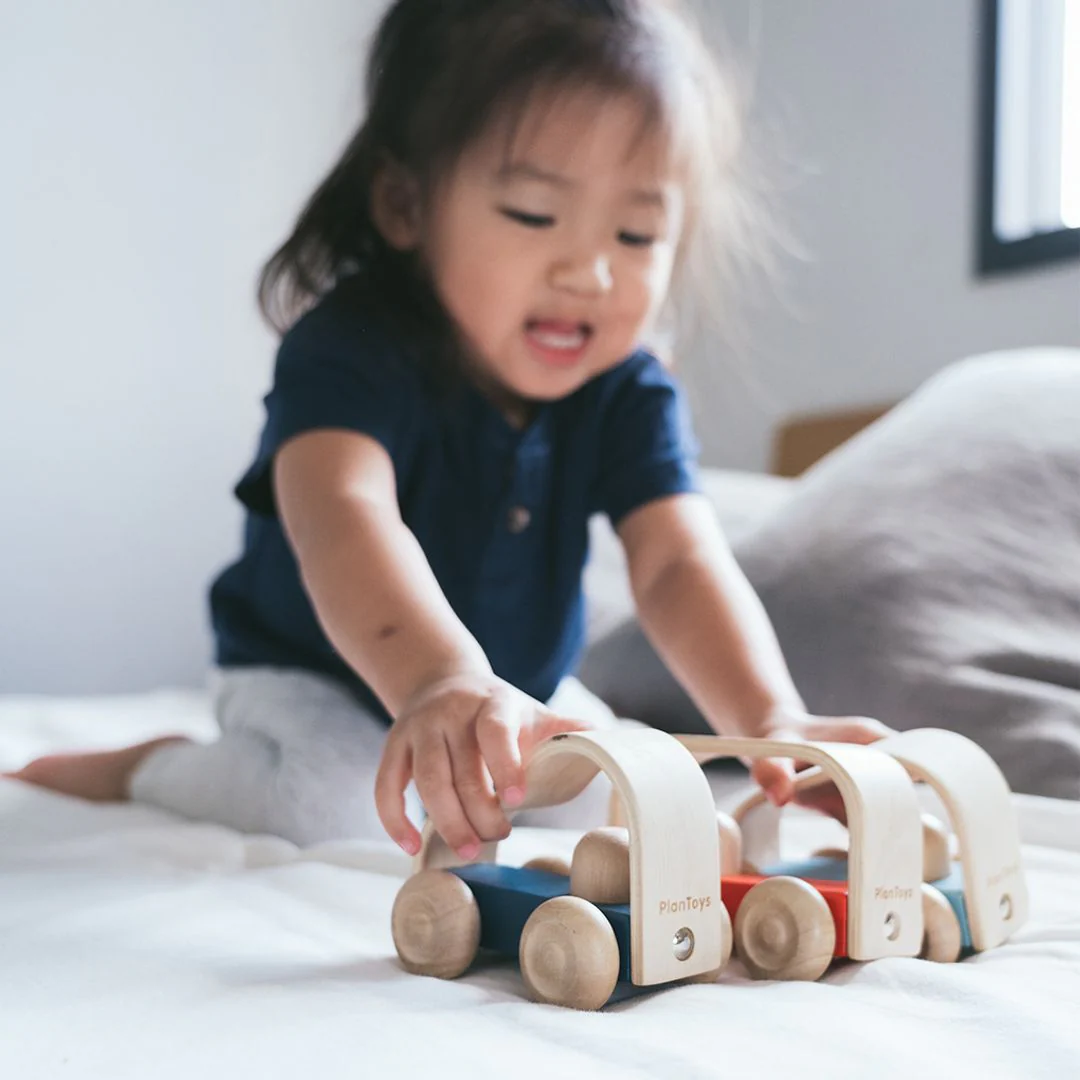 PlanToys Vroom Truck - Image 5