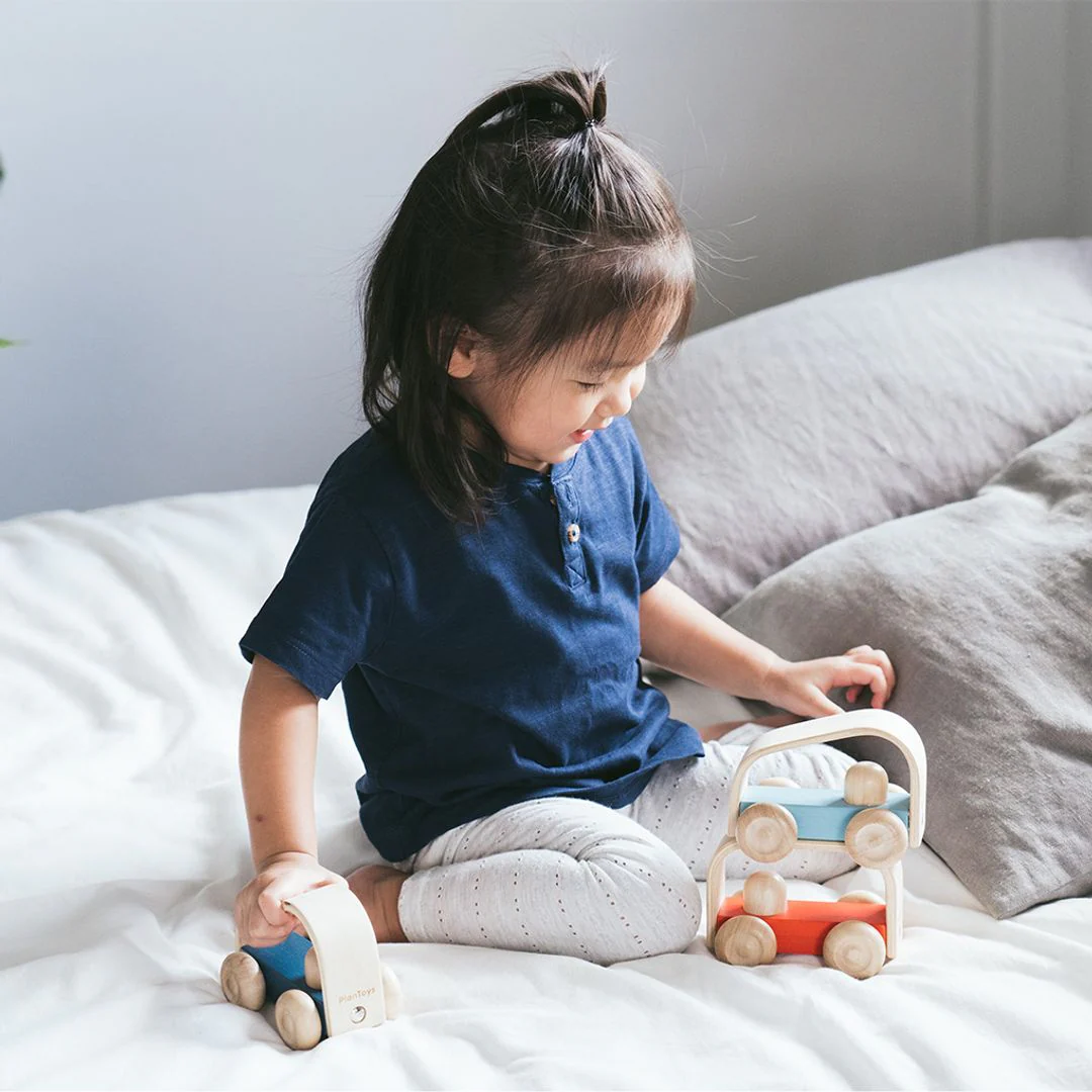 PlanToys Vroom Truck - Image 6