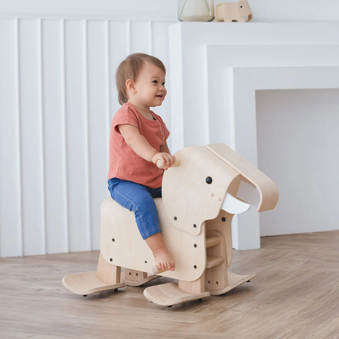 PlanToys Walking Elephant - Image 5