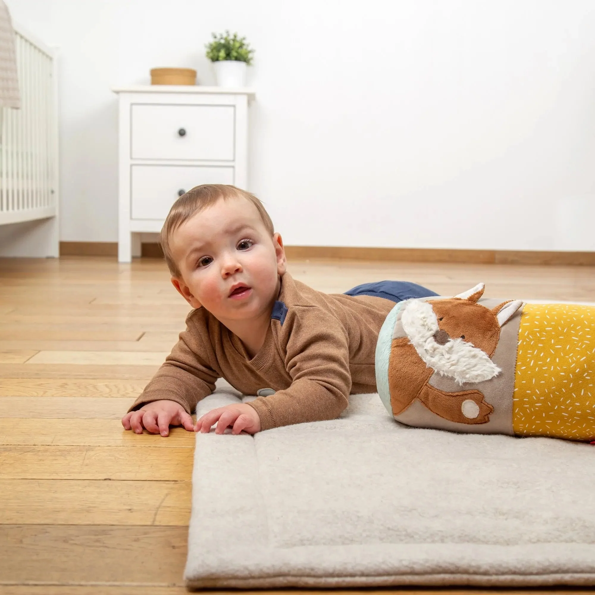 Sigikid Fox Activity Roll with Rattle - Image 4