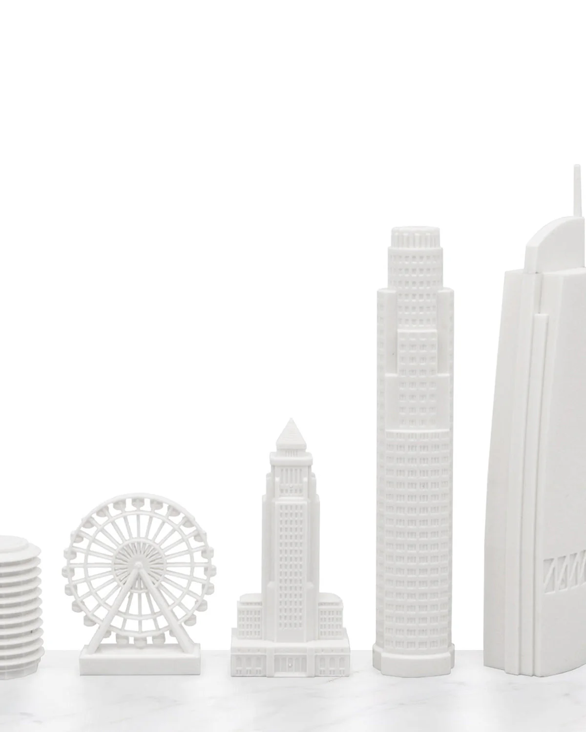 Skyline Chess Chess Set Acrylic LOS ANGELES Edition with Wood Map Board - Image 4