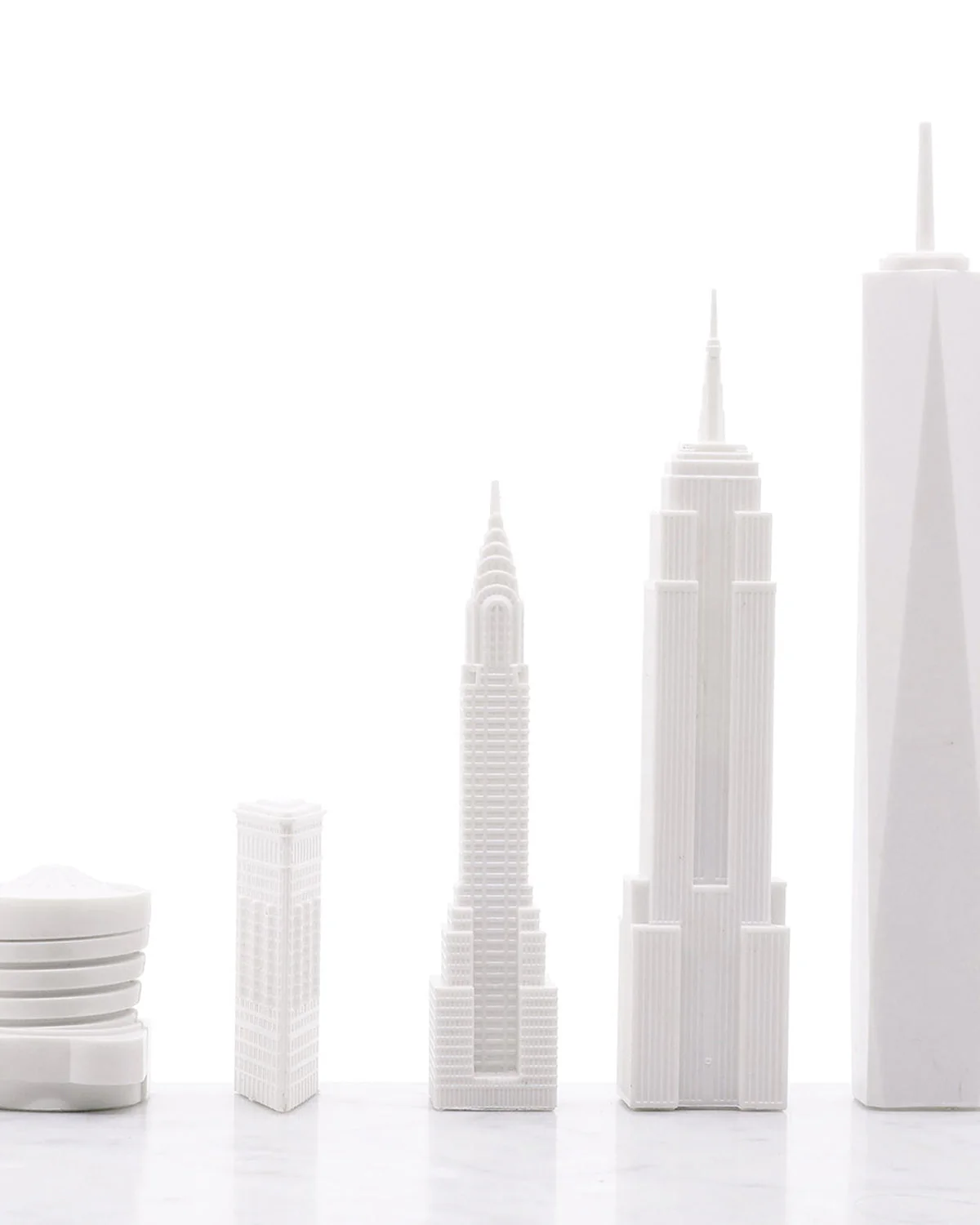 Skyline Chess Chess Set Acrylic NEW YORK Edition with Marble Hatch Board - Image 5