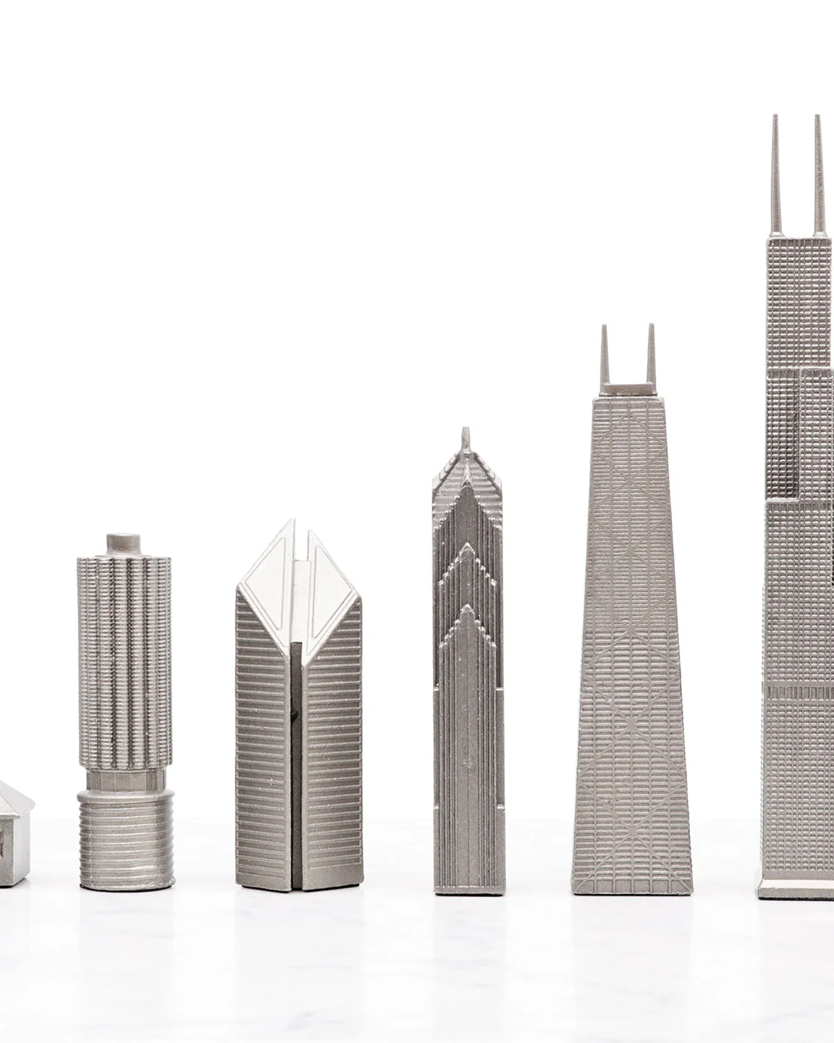 Skyline Chess Chess Set Stainless Steel CHICAGO Edition with Chicago Wood Map Board - Image 4