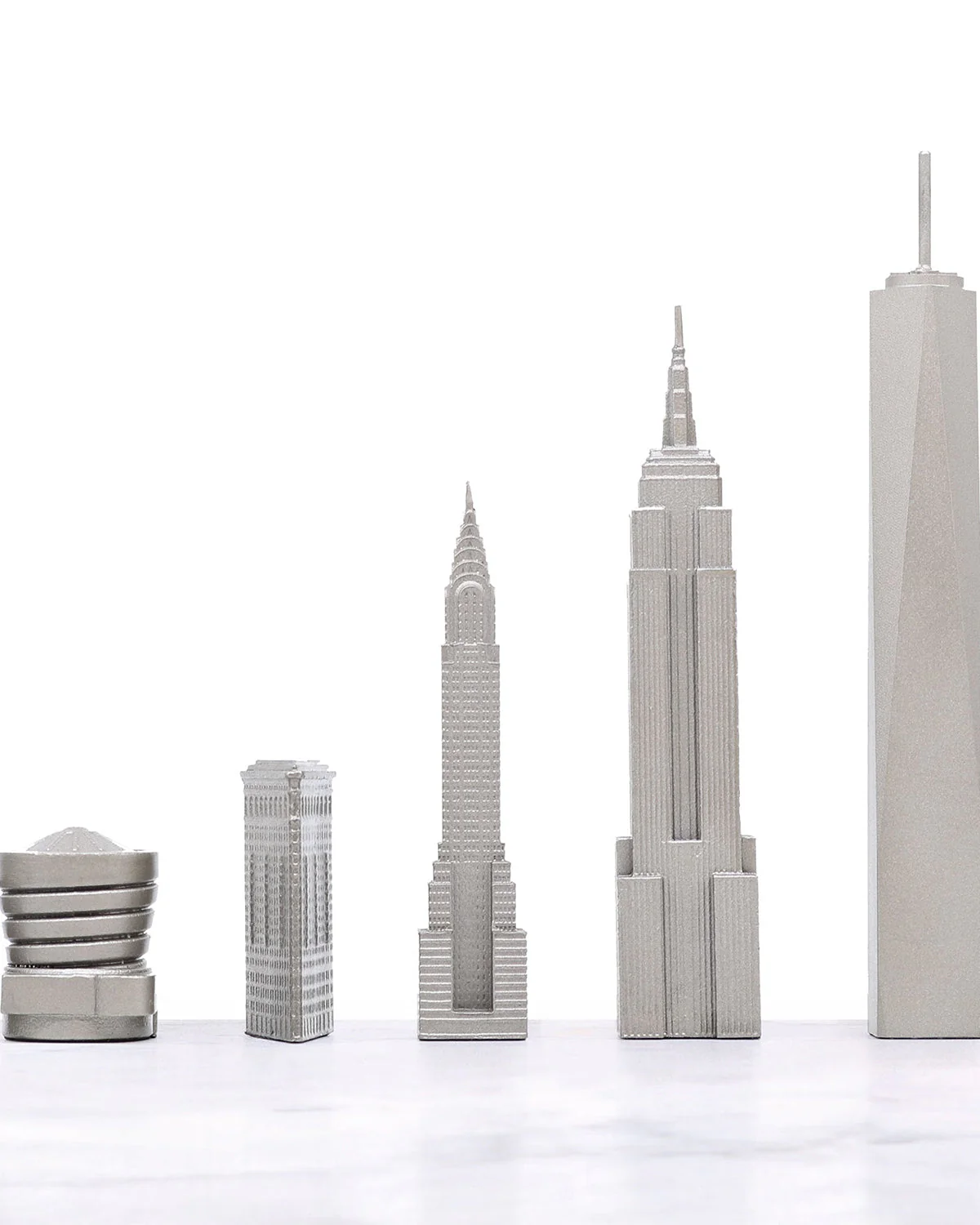 Skyline Chess Chess Set Stainless Steel NEW YORK Edition with Marble Hatch Board - Image 4
