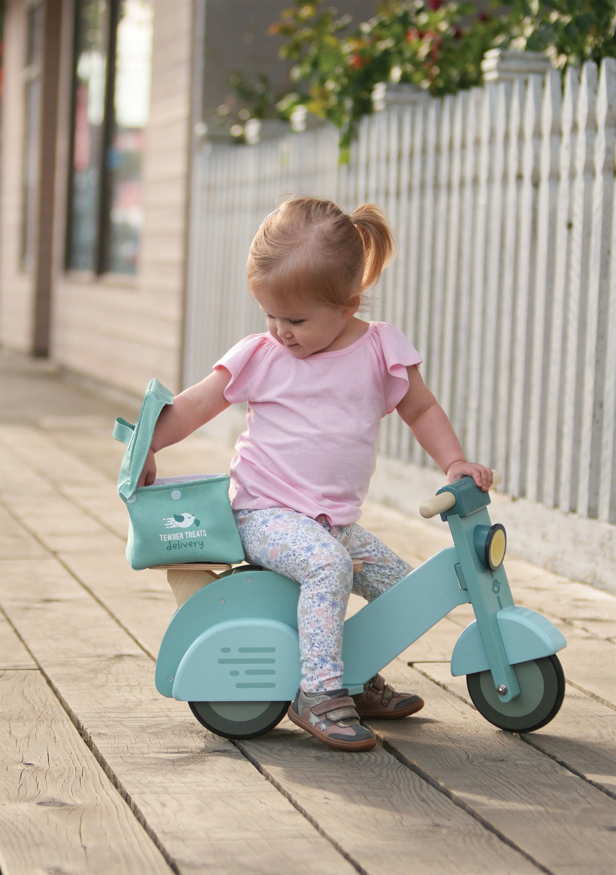 Tender Leaf Delivery Scooter - Image 8