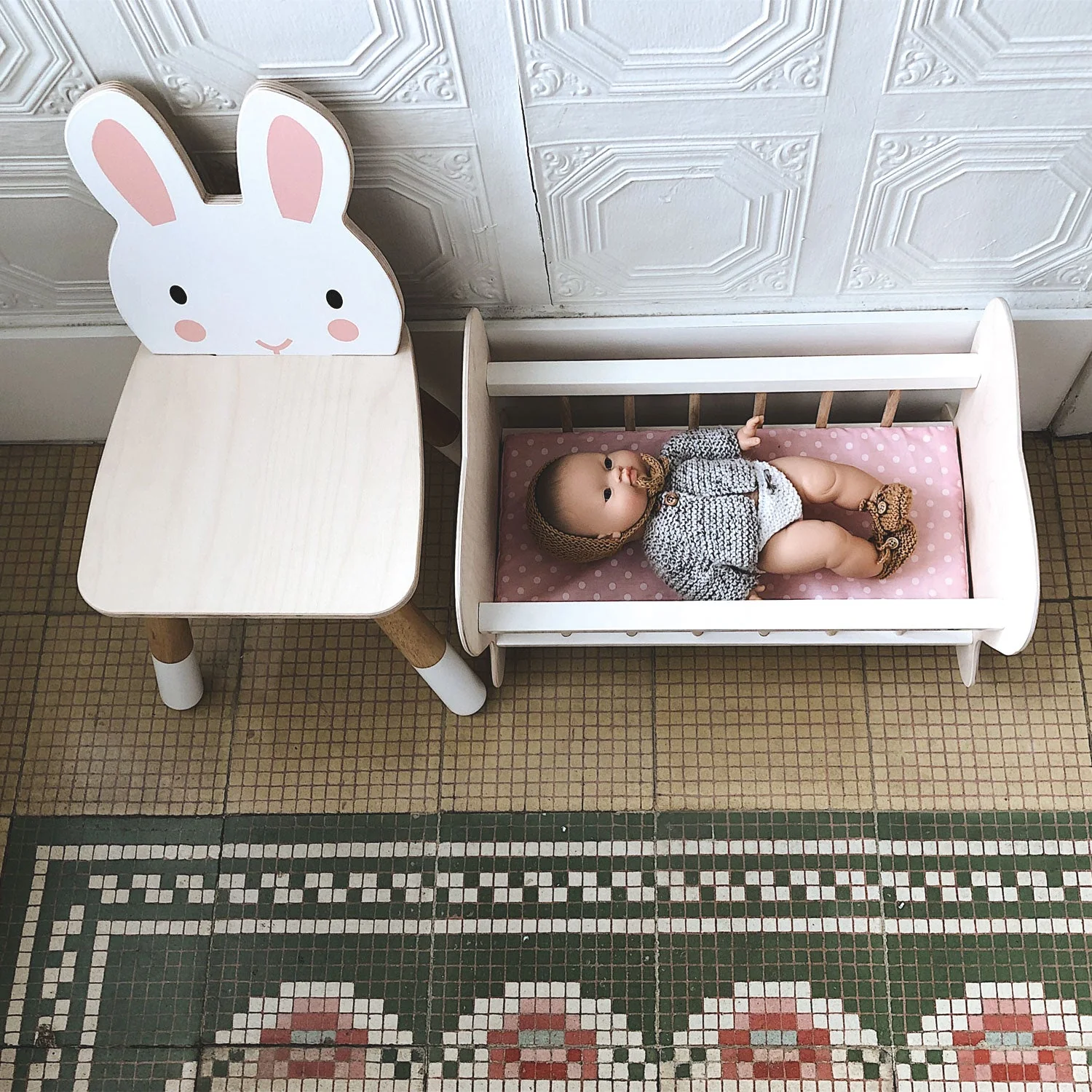 Tender Leaf Forest Rabbit Chair - Image 3