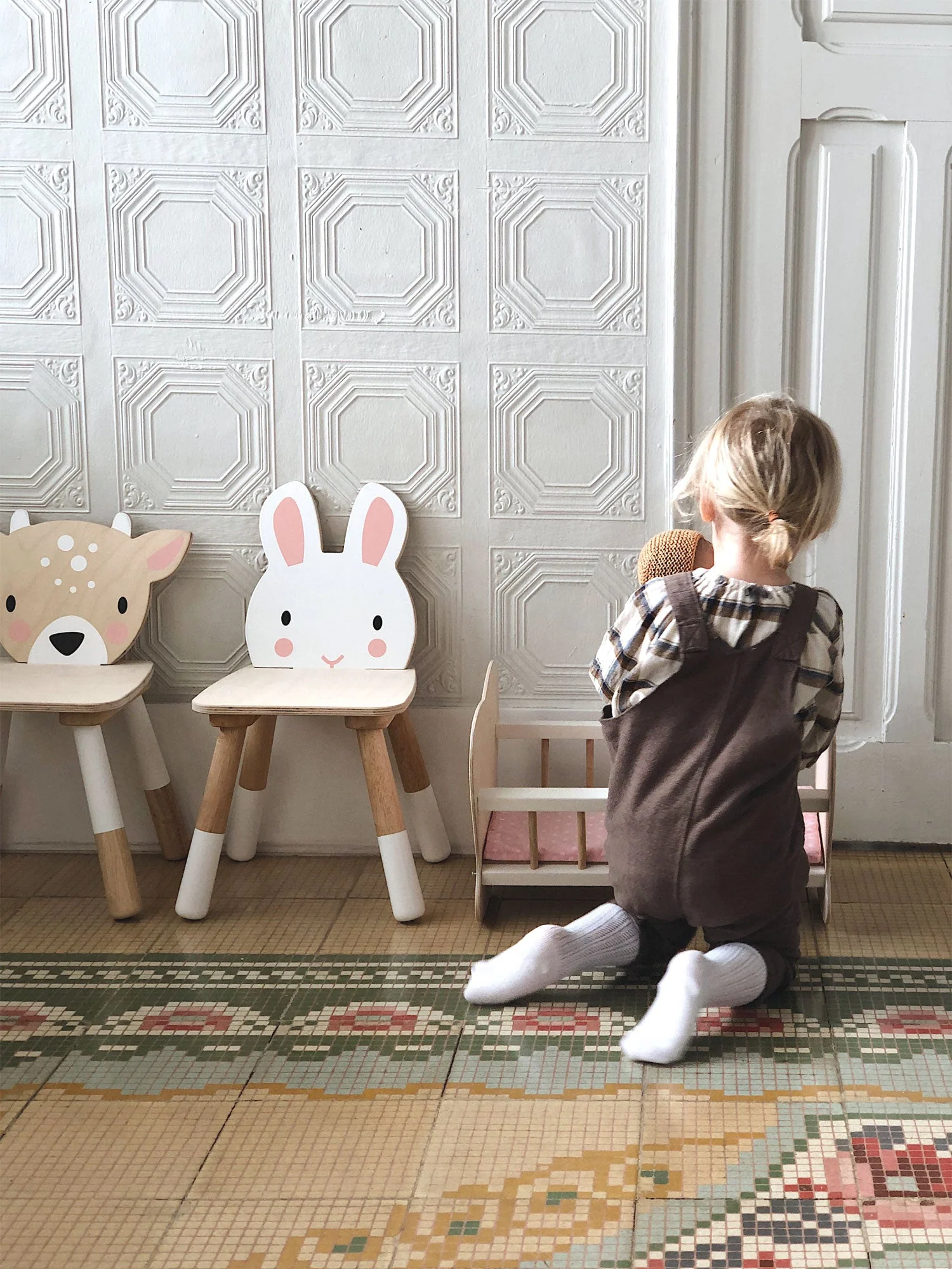 Tender Leaf Forest Rabbit Chair - Image 4