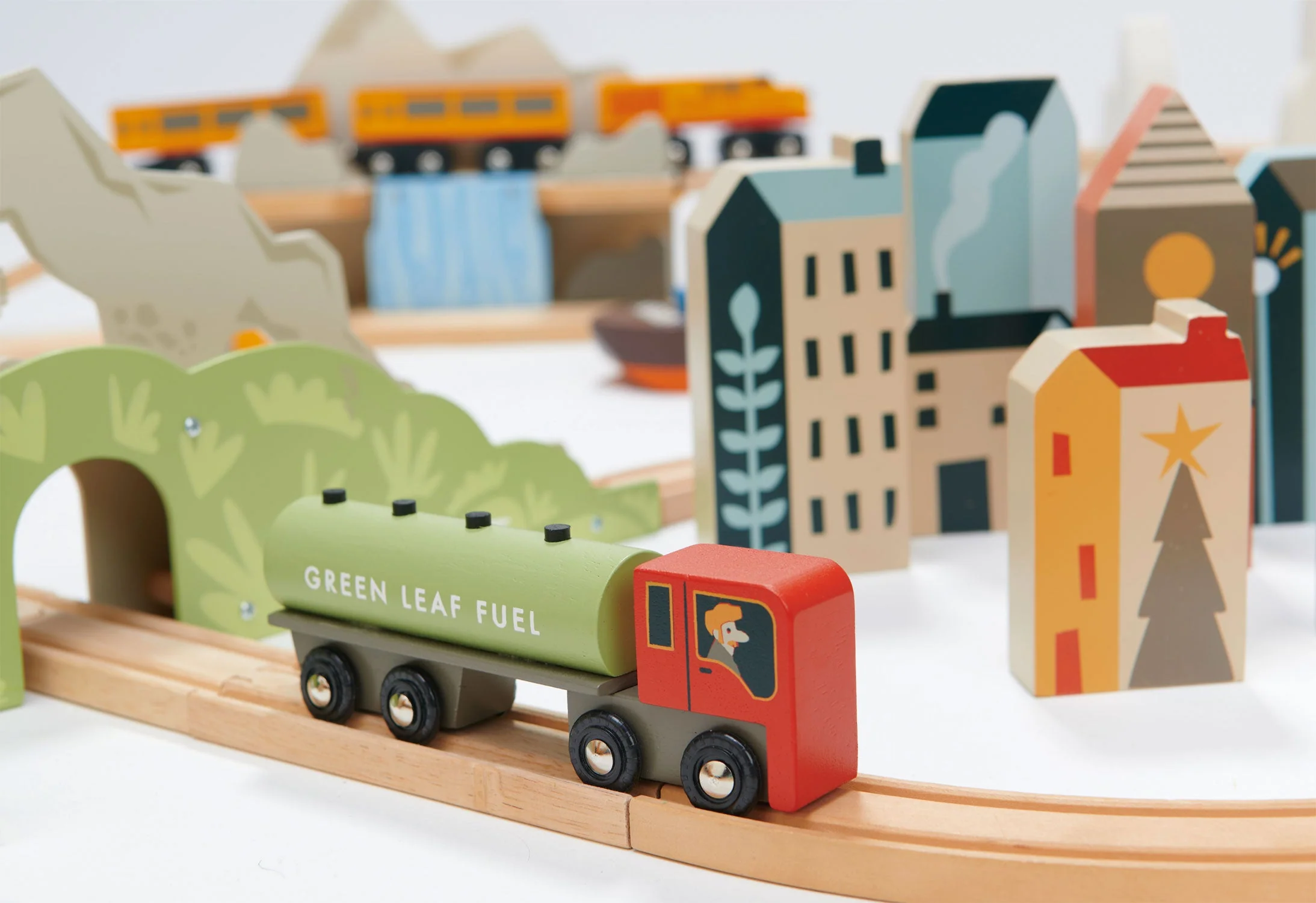 Tender Leaf Mountain View Train set - Image 11