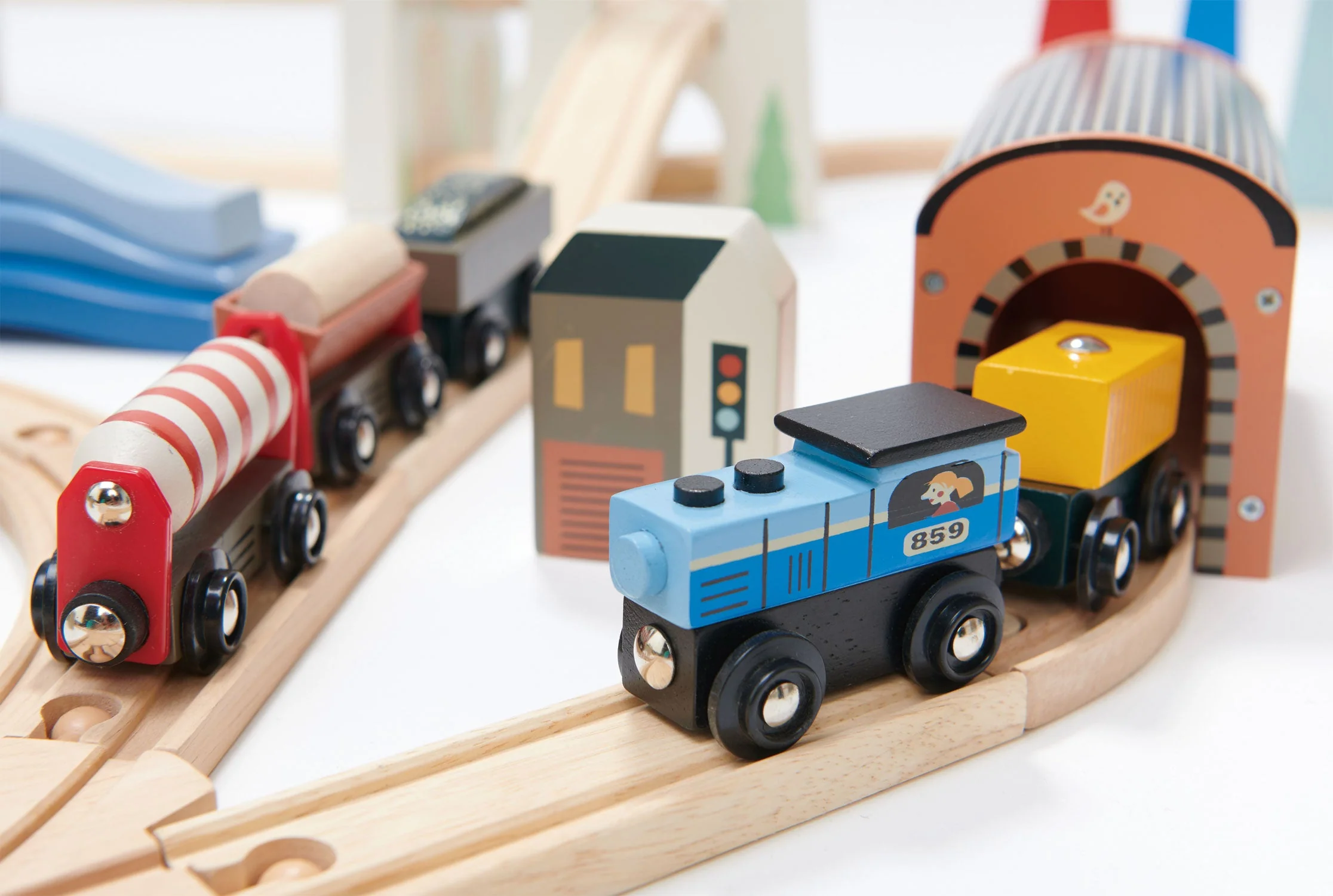 Tender Leaf Mountain View Train set - Image 13