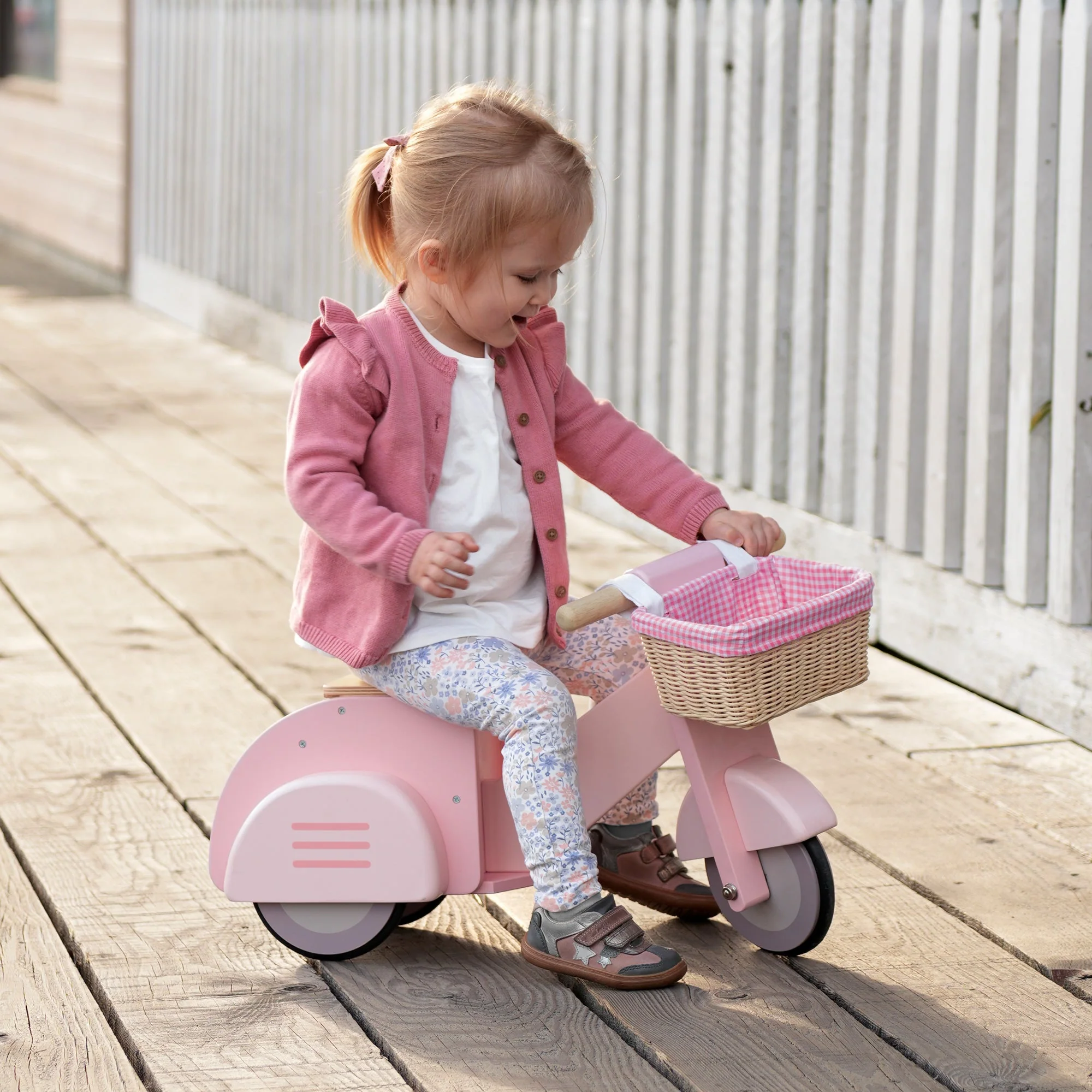 Tender Leaf Scooter with Basket - Image 5