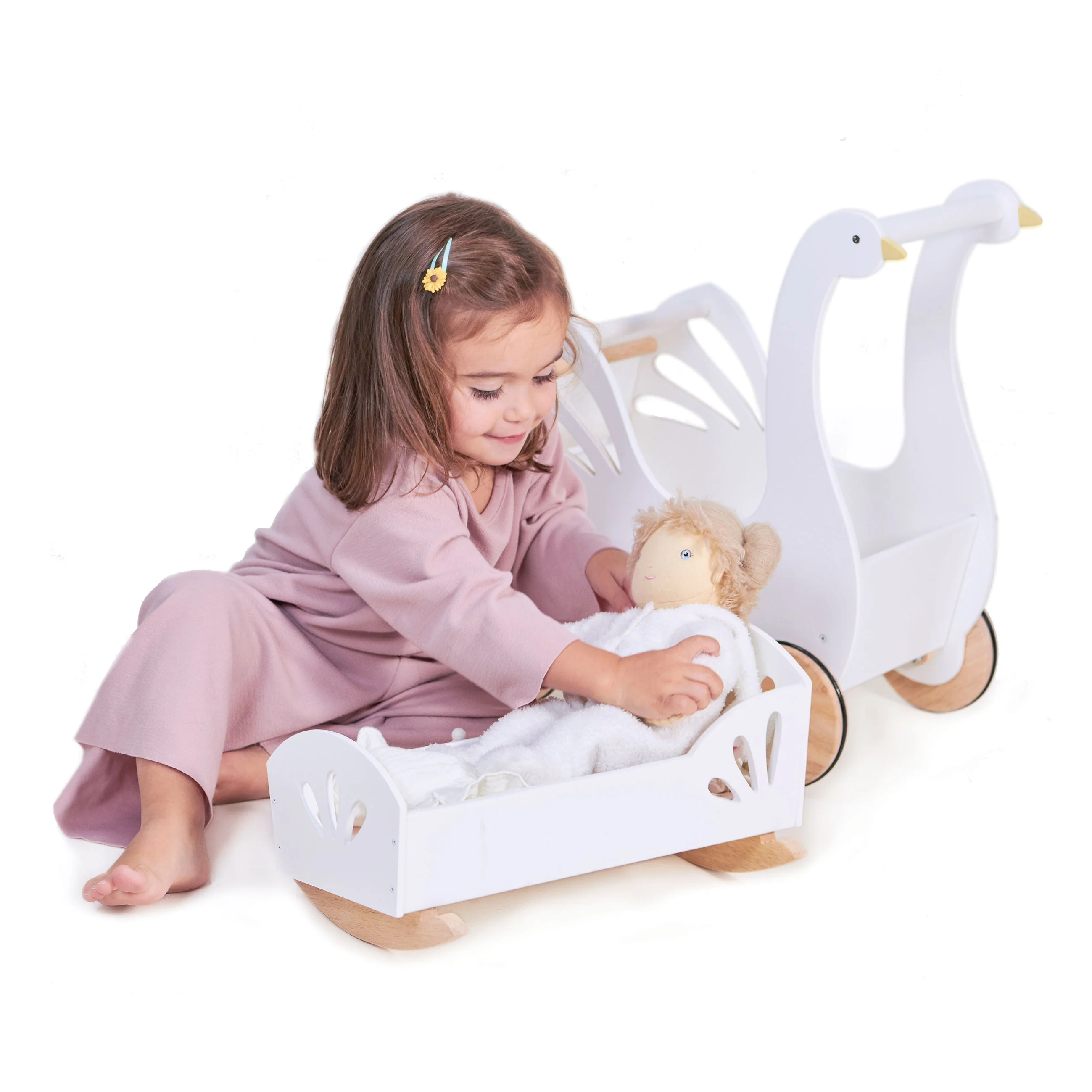Tender Leaf Sweet Swan Dolly Bed - Image 4