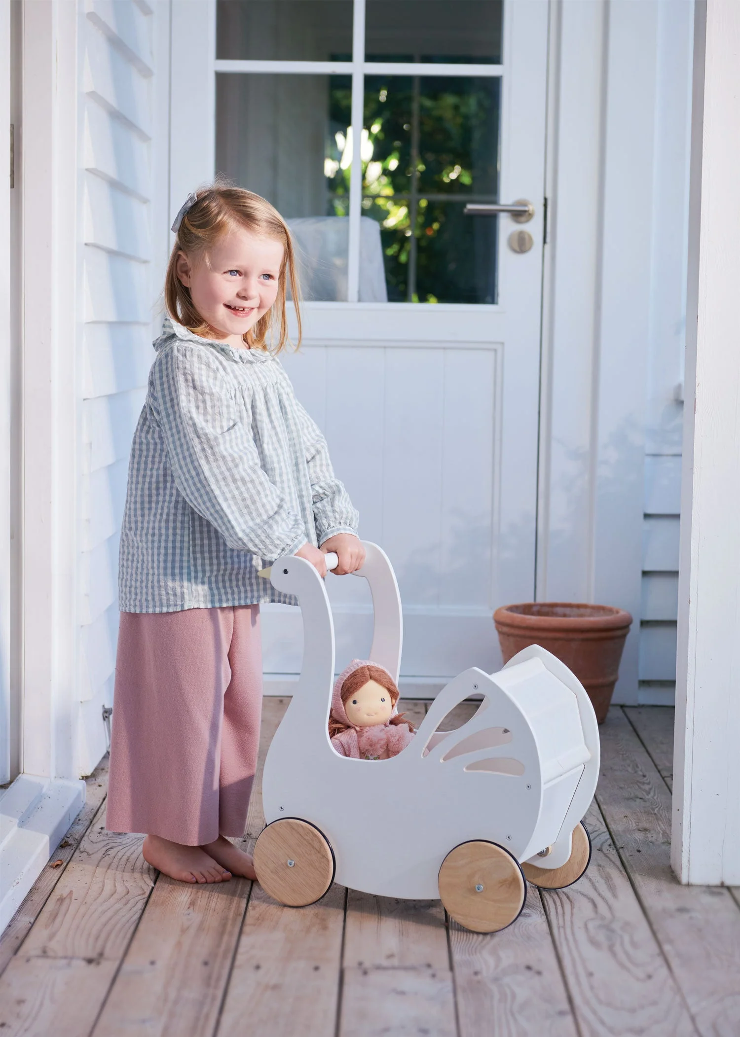 Tender Leaf Sweet Swan Pram - Image 2