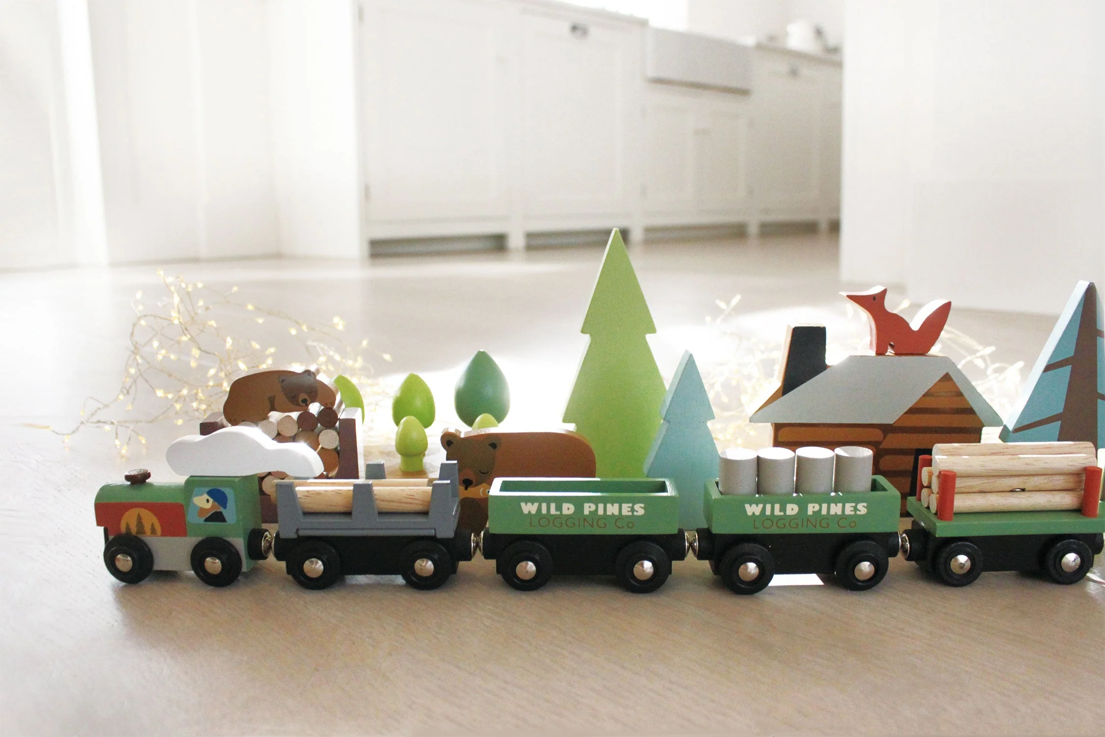 Tender Leaf Wild Pines Train Set - Image 11