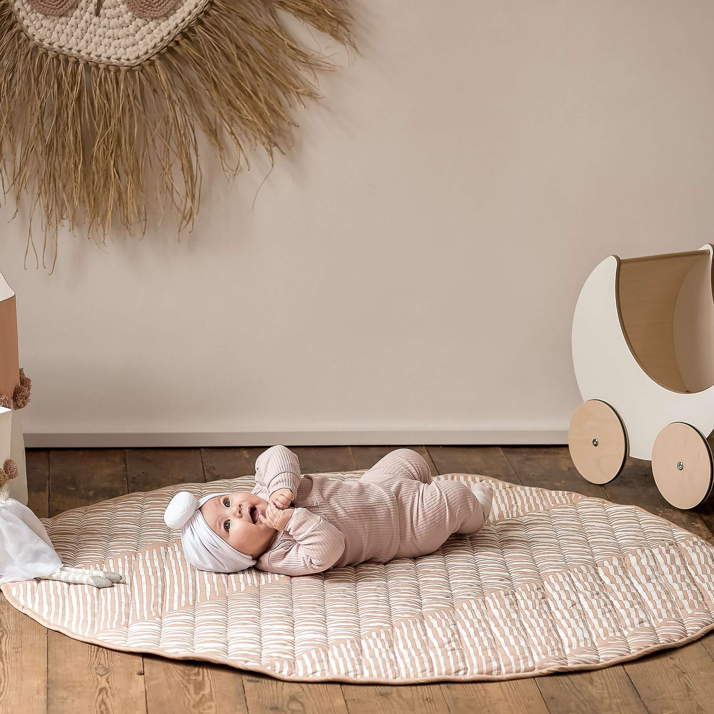 Toddlekind Snuggle Mat | Leaves - Sea Shell - Image 4