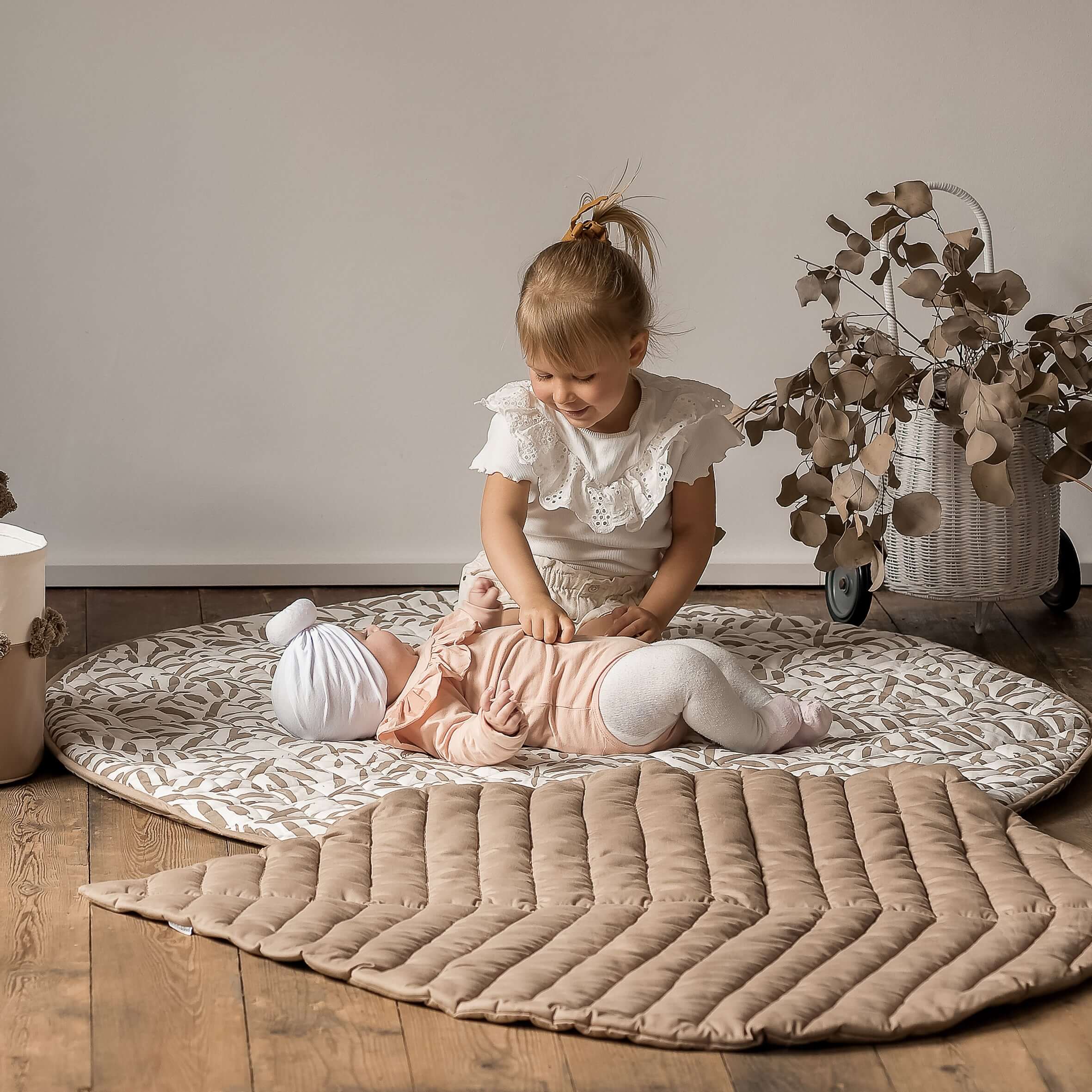 Toddlekind Snuggle Mat | Leaves - Tan - Image 5