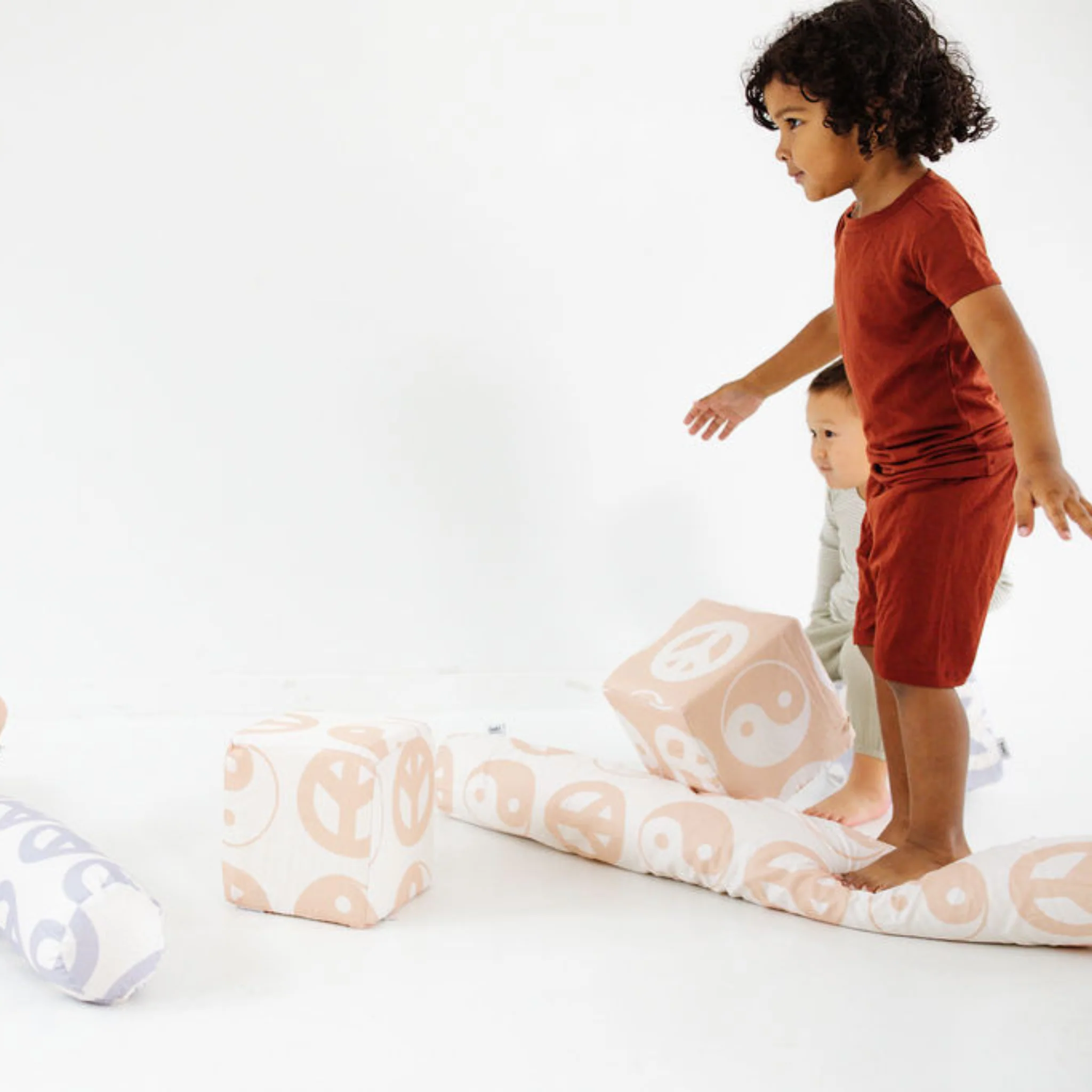 Toki Kids Beige Yin Yang Play Cube - Image 2