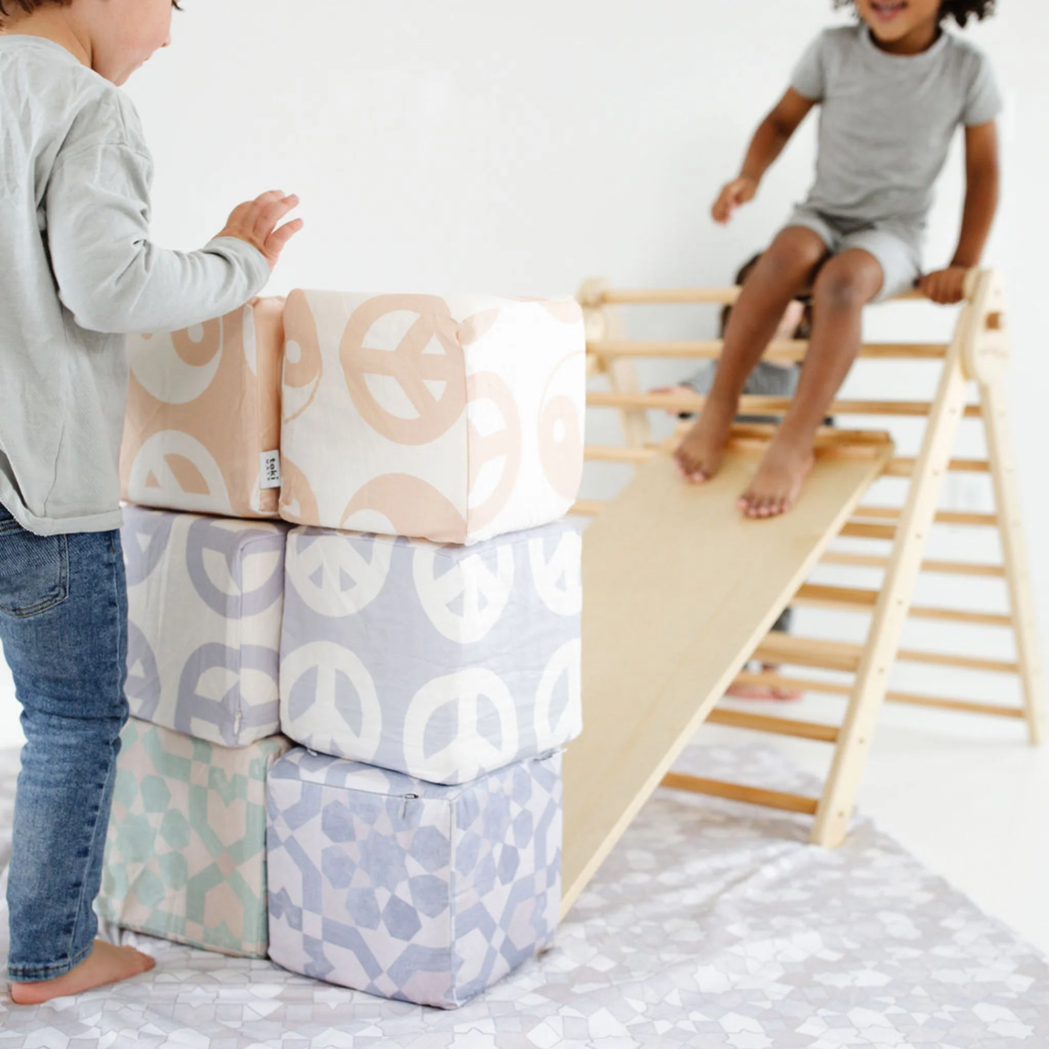 Toki Kids Beige Yin Yang Play Cube - Image 5