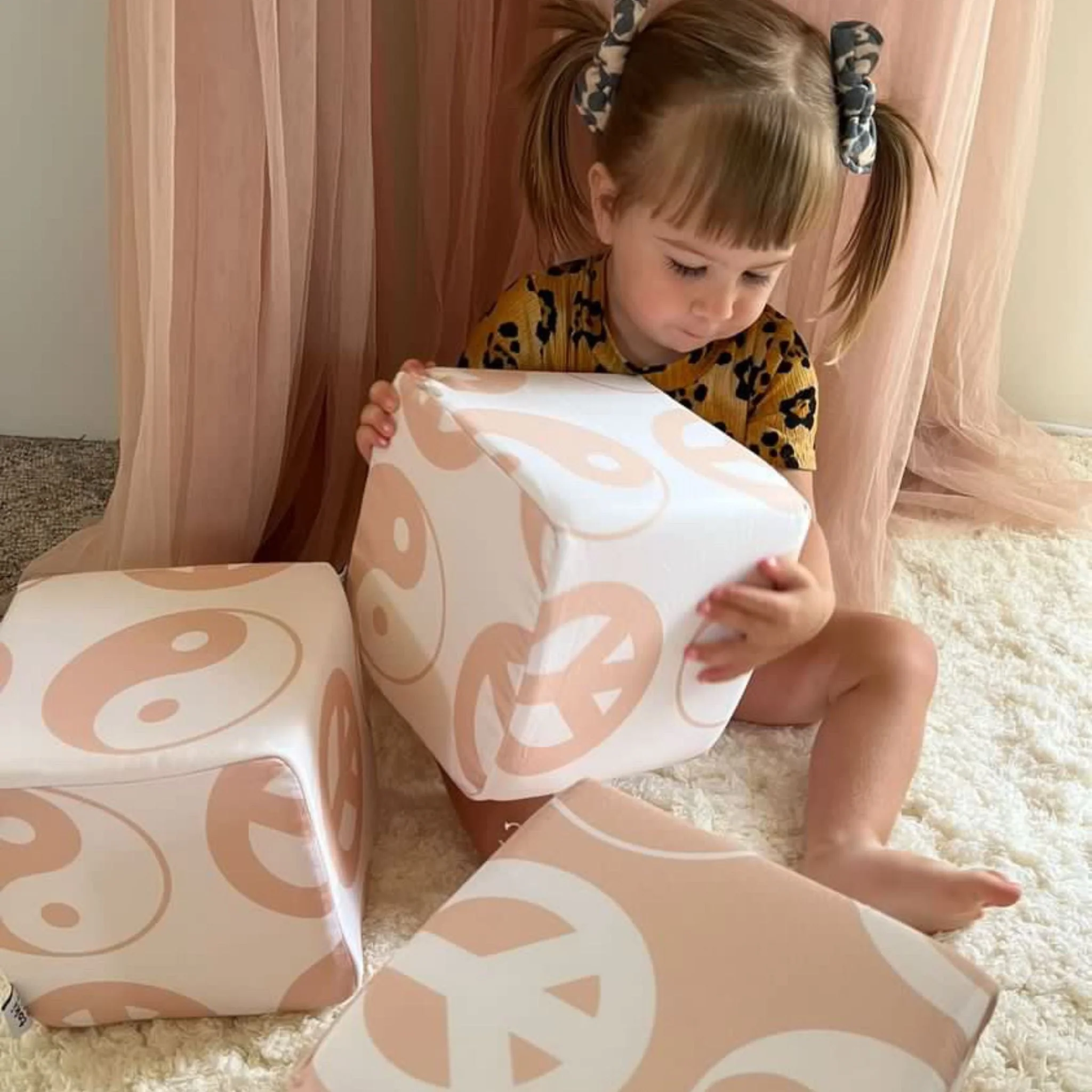 Toki Kids Beige Yin Yang Play Cube - Image 6