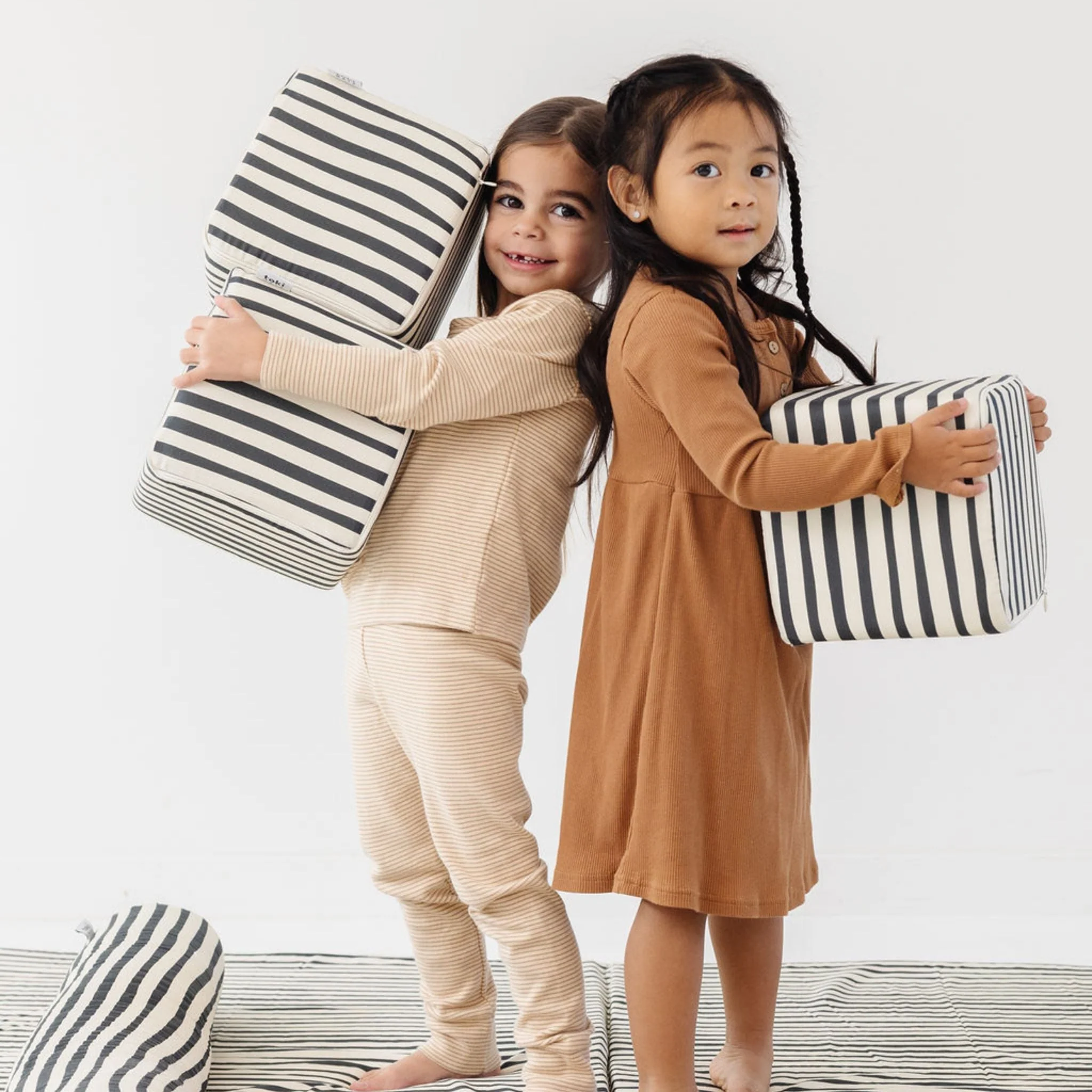 Toki Kids Bold Stripe Play Cube - Image 4
