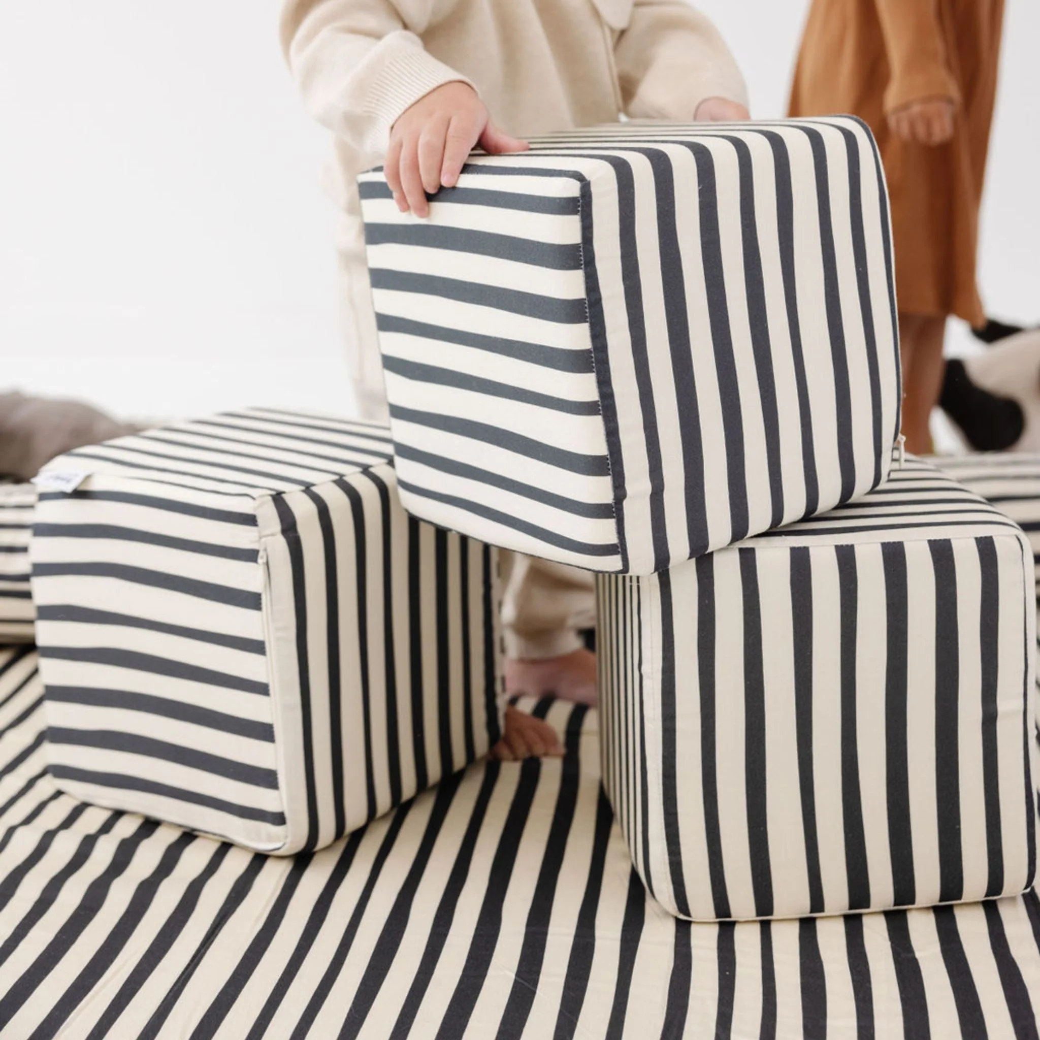 Toki Kids Bold Stripe Play Cube - Image 5
