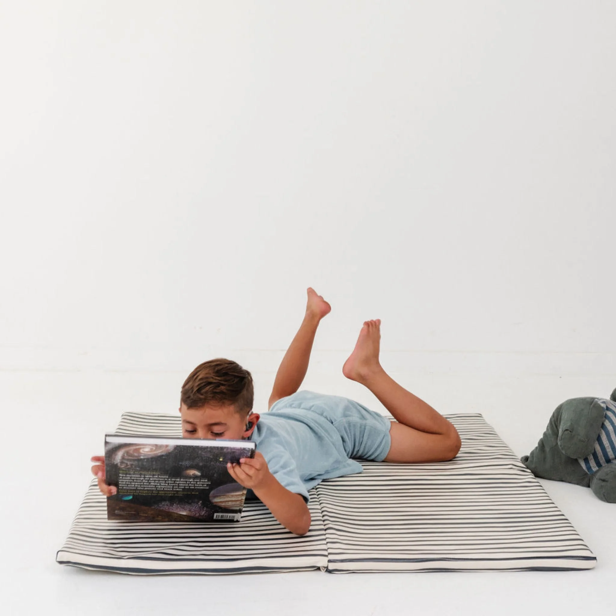 Toki Kids Bold Stripe Vegan Leather Mat - Image 2