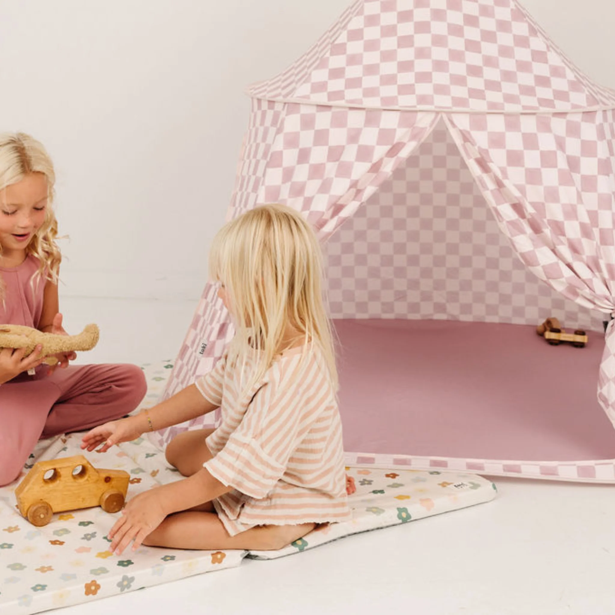 Toki Kids Checker Gumdrop Play Tent - Image 2