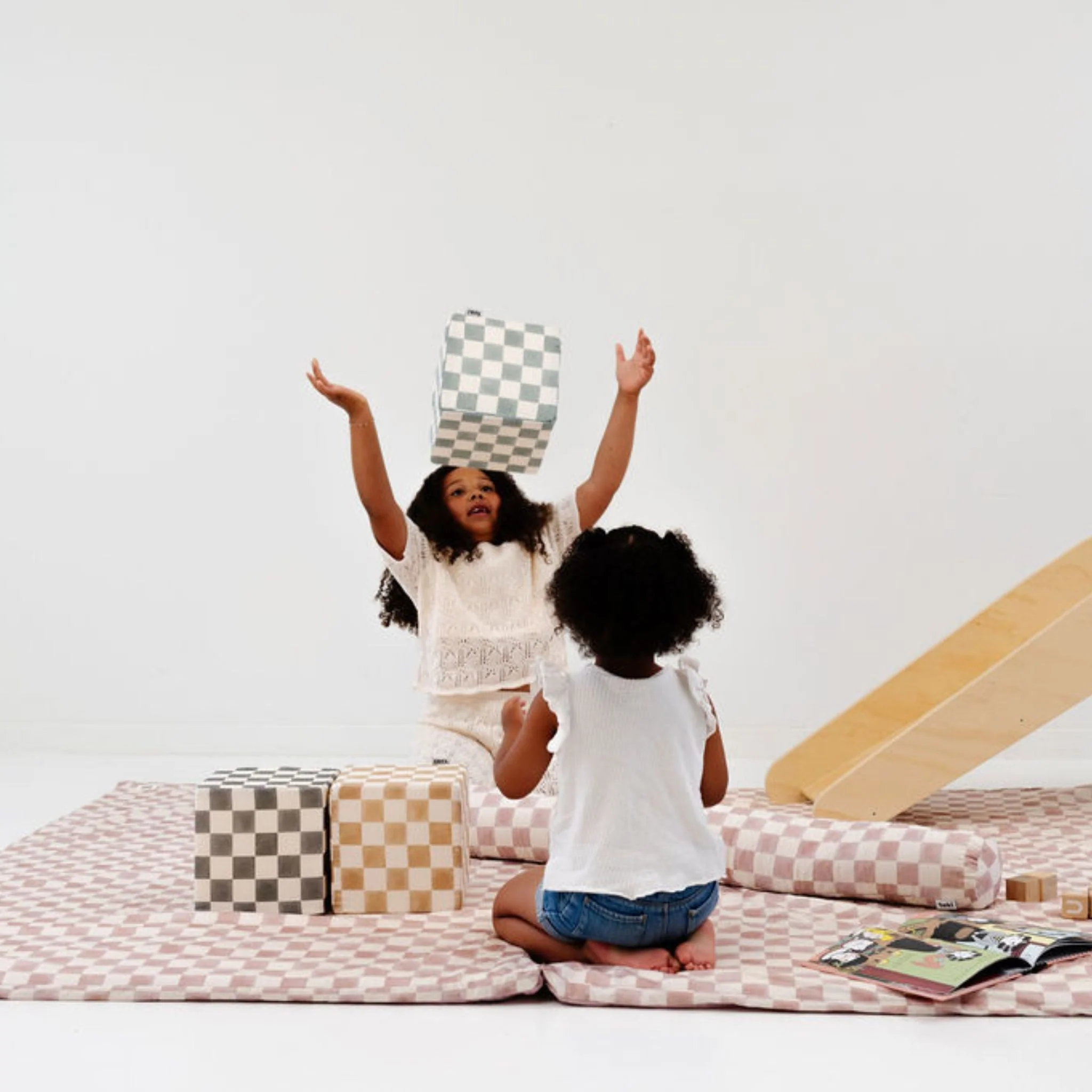 Toki Kids Checker Matcha Play Cube - Image 2