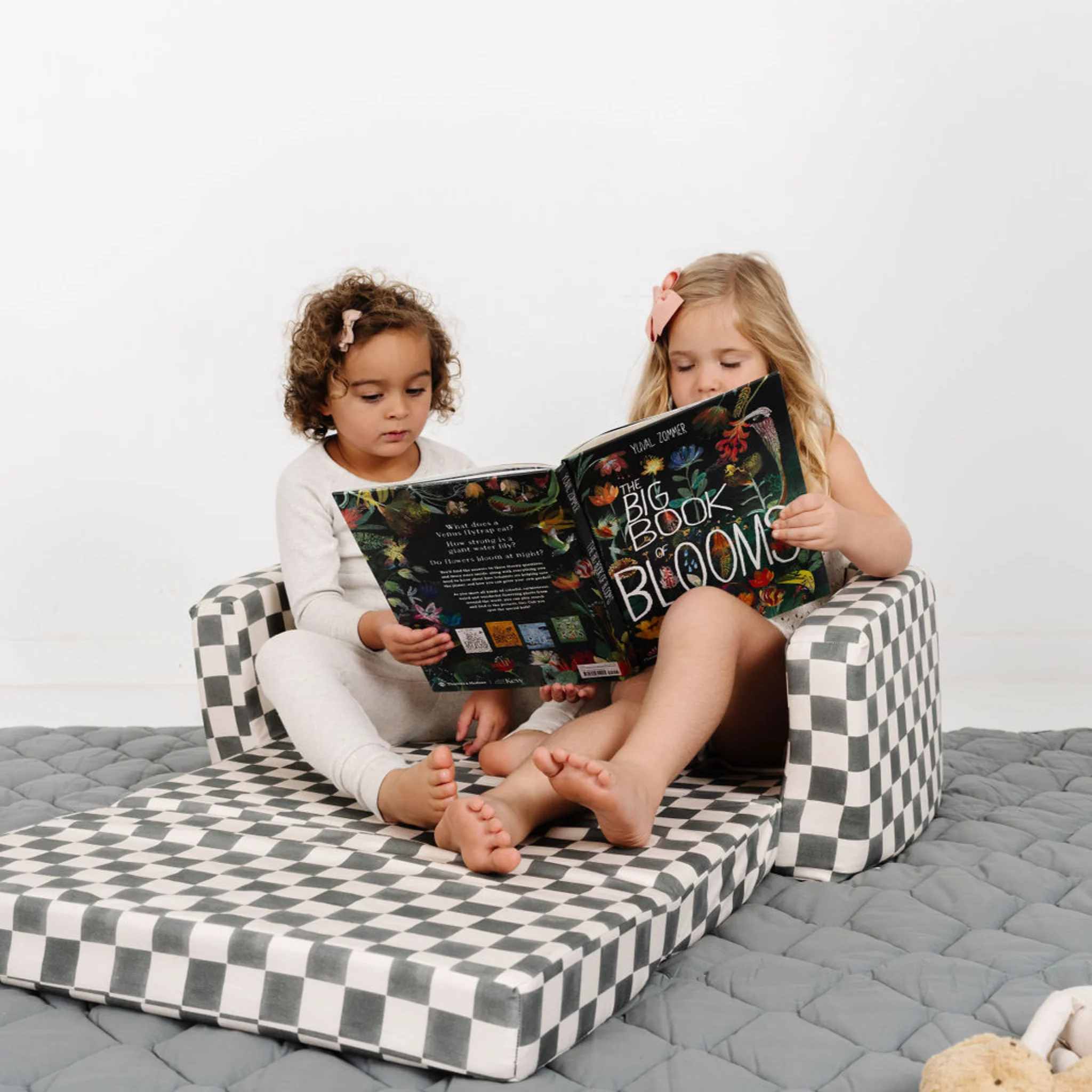 Toki Kids Checker Pepper Play Couch - Image 4
